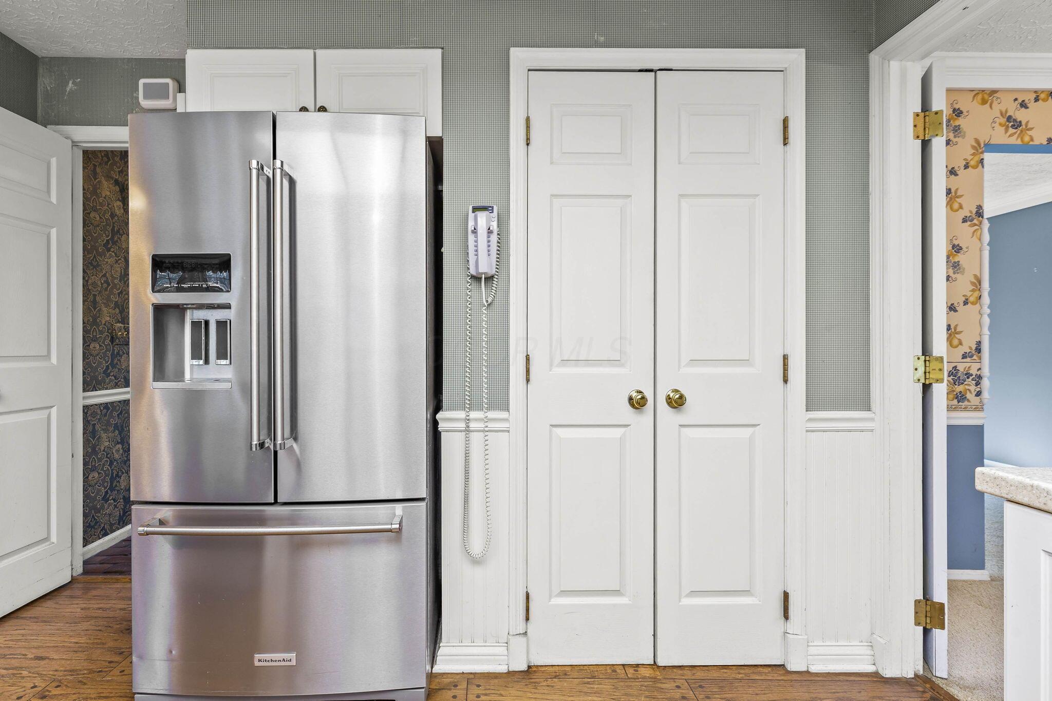 994 Autumn Lake Court