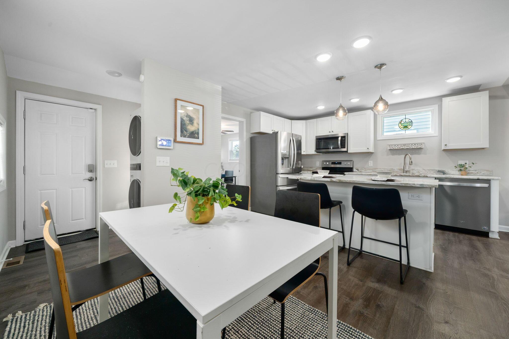 215 E Welch Avenue