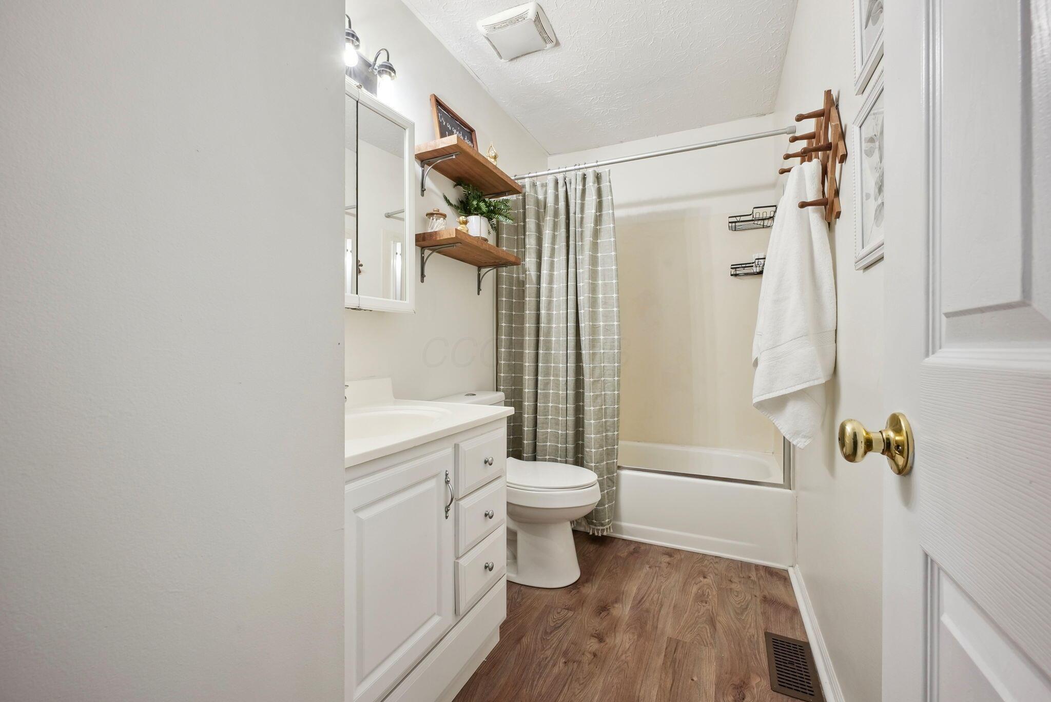 2105 Fox Hollow Drive