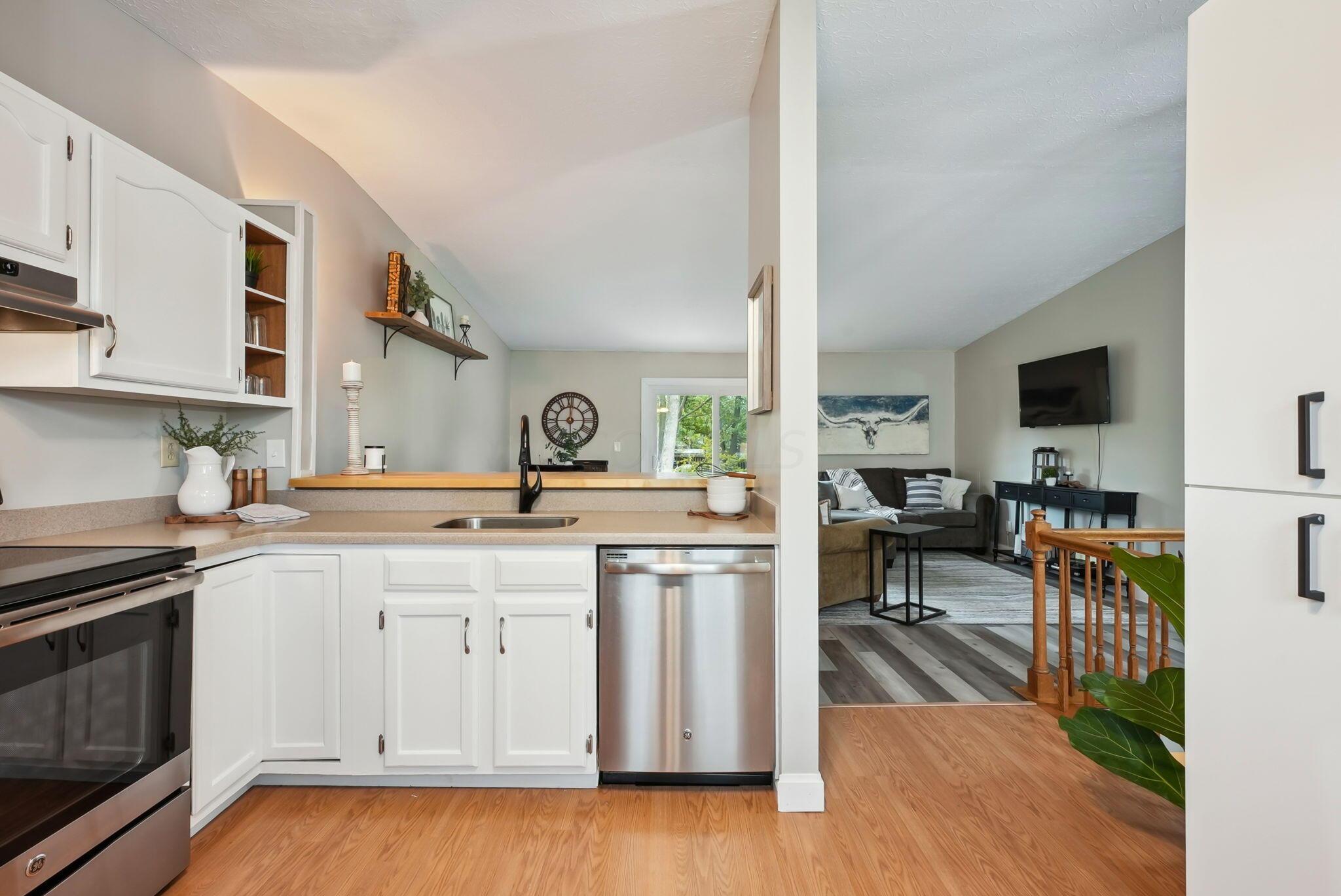 2105 Fox Hollow Drive