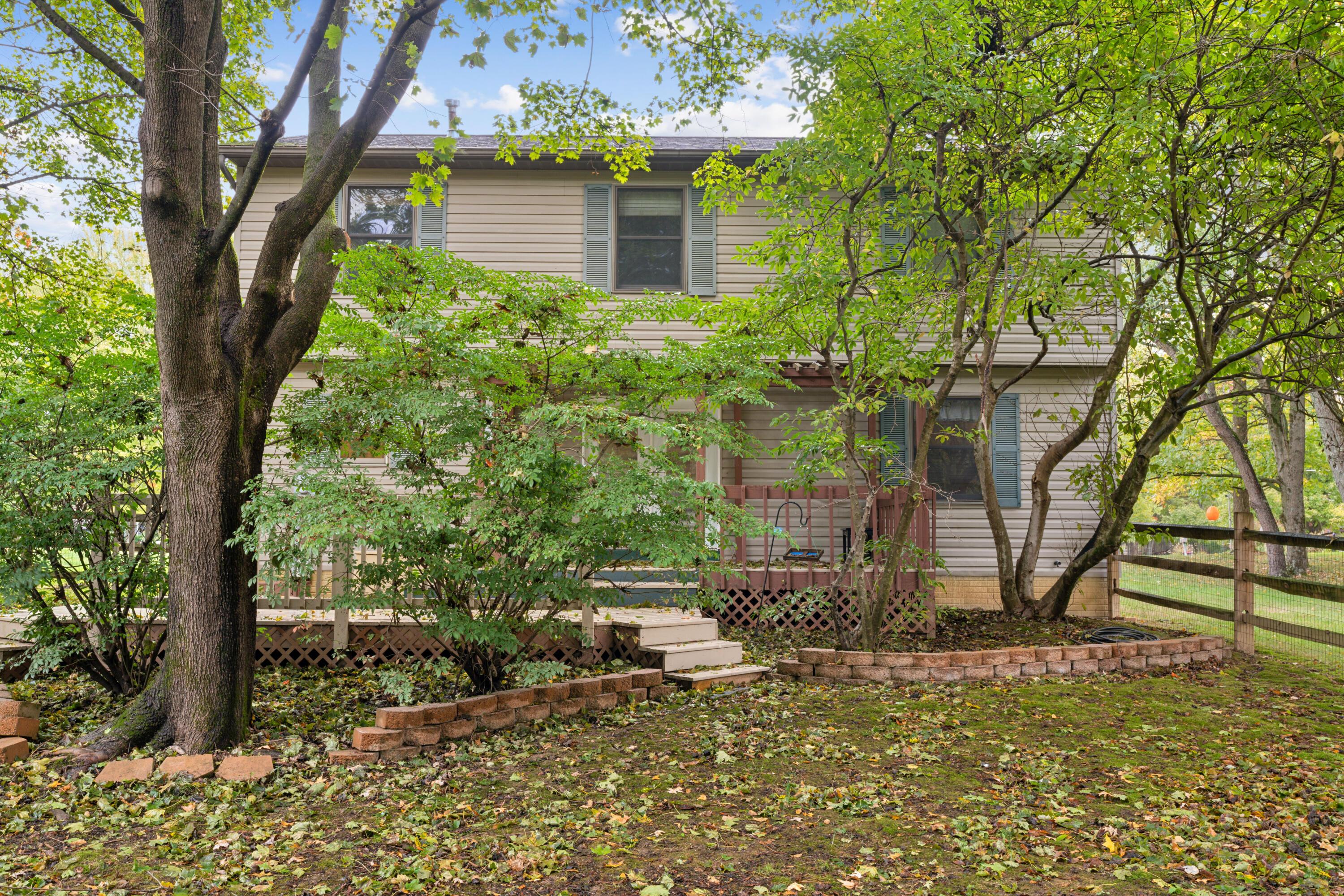 137 Carryback Drive SW