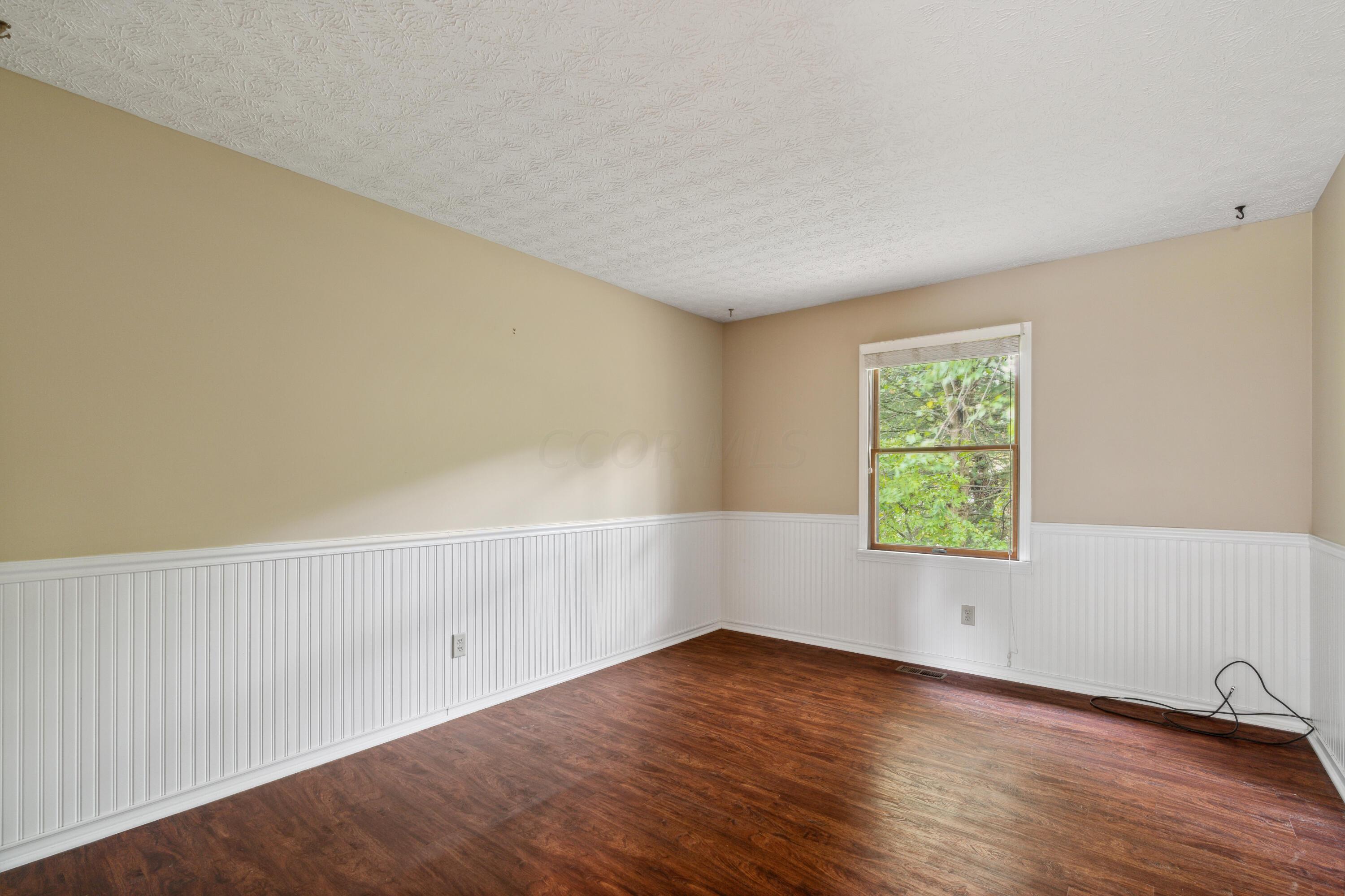 137 Carryback Drive SW