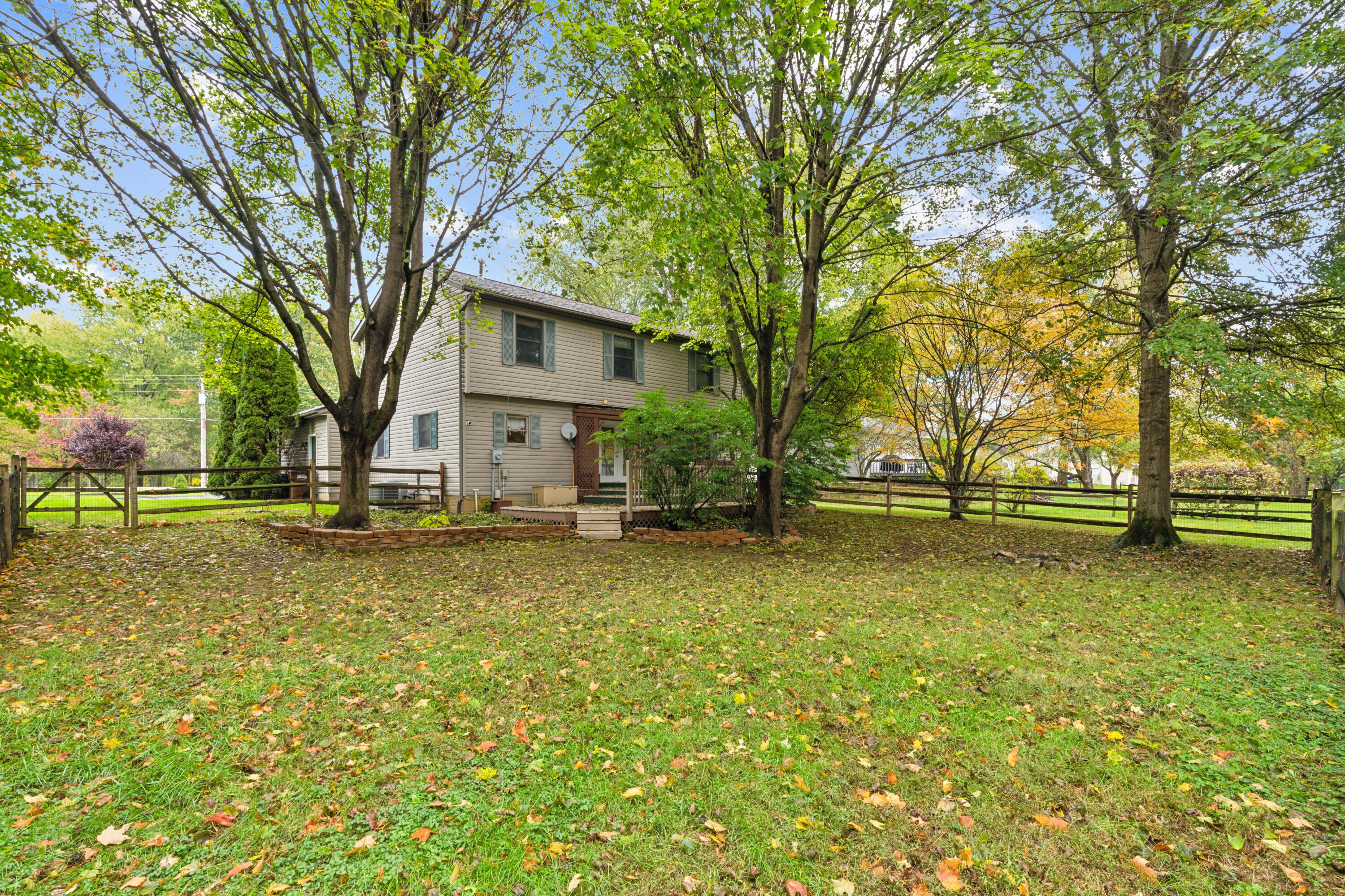 137 Carryback Drive SW