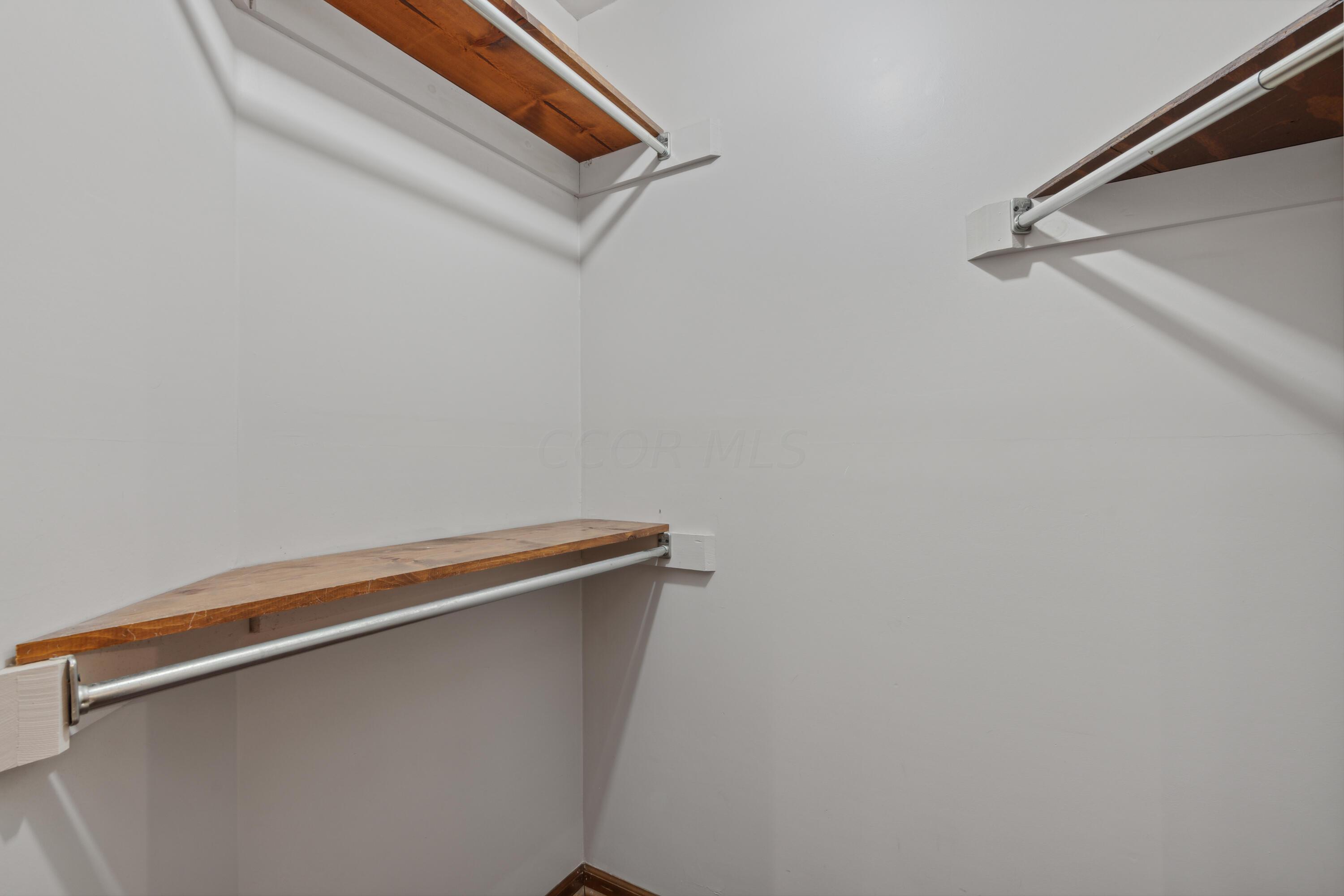 137 Carryback Drive SW