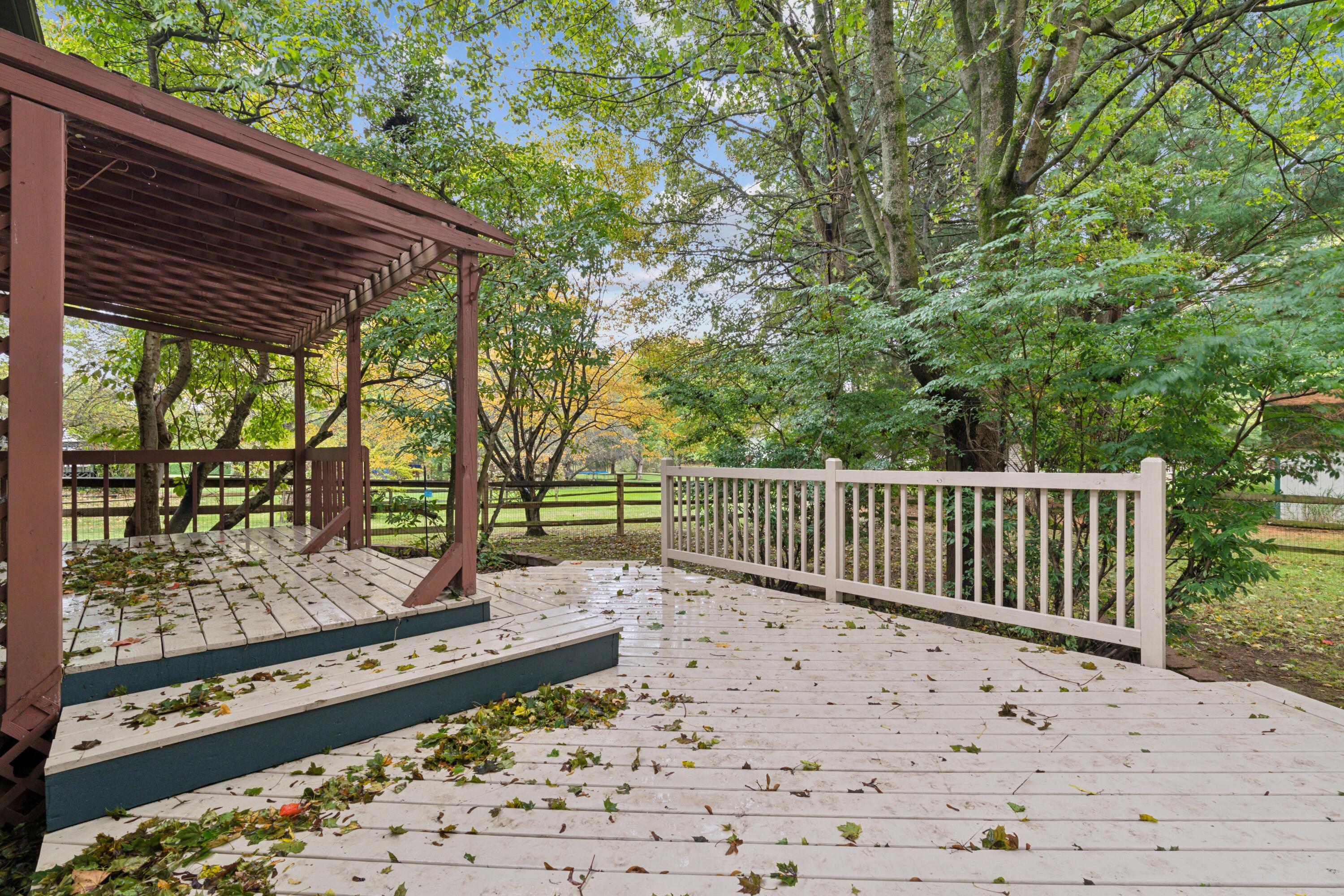 137 Carryback Drive SW