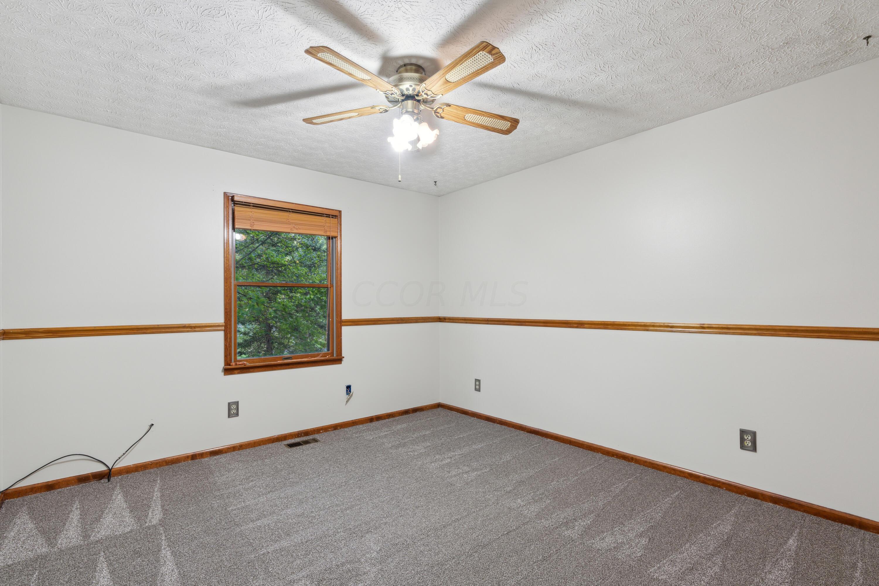 137 Carryback Drive SW