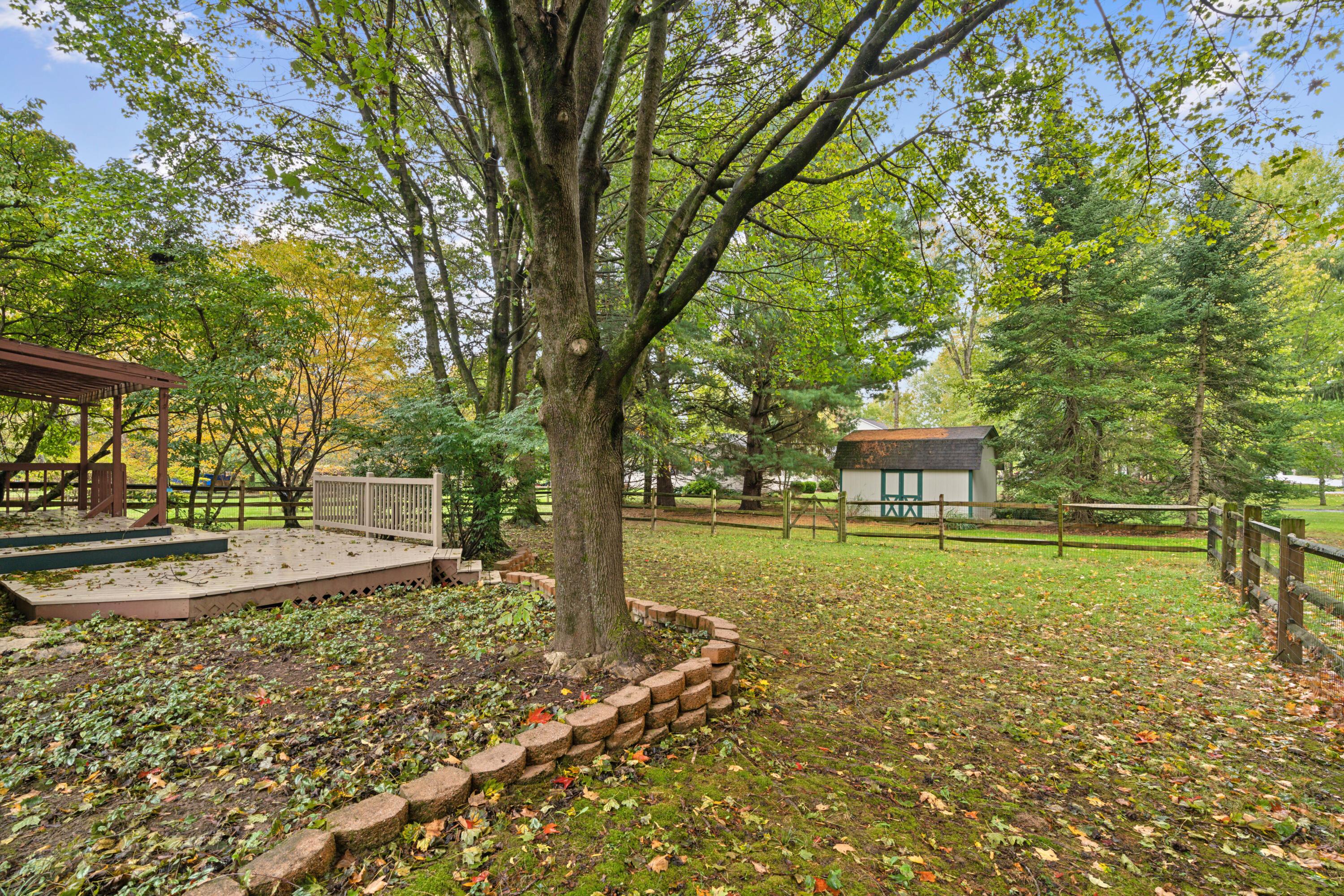 137 Carryback Drive SW