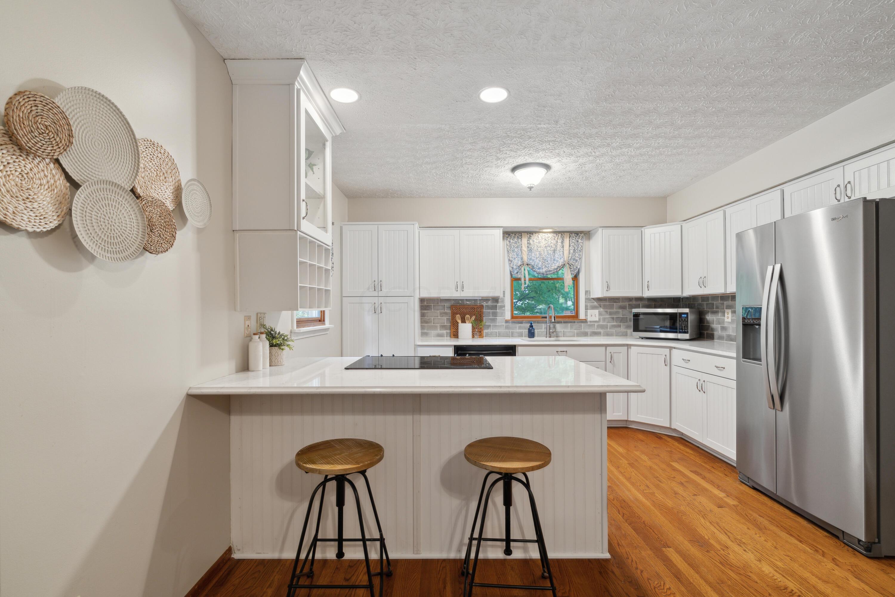 137 Carryback Drive SW