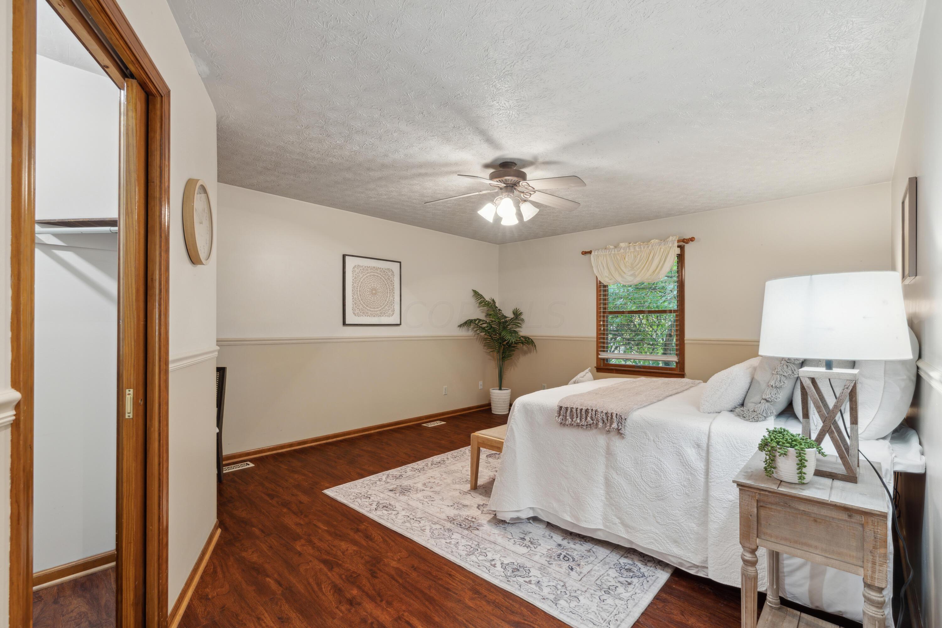 137 Carryback Drive SW