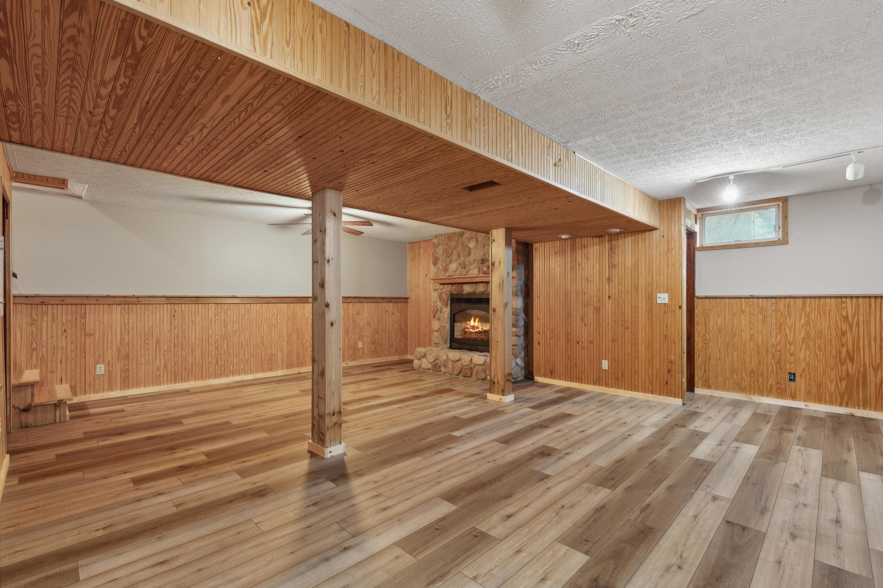 137 Carryback Drive SW