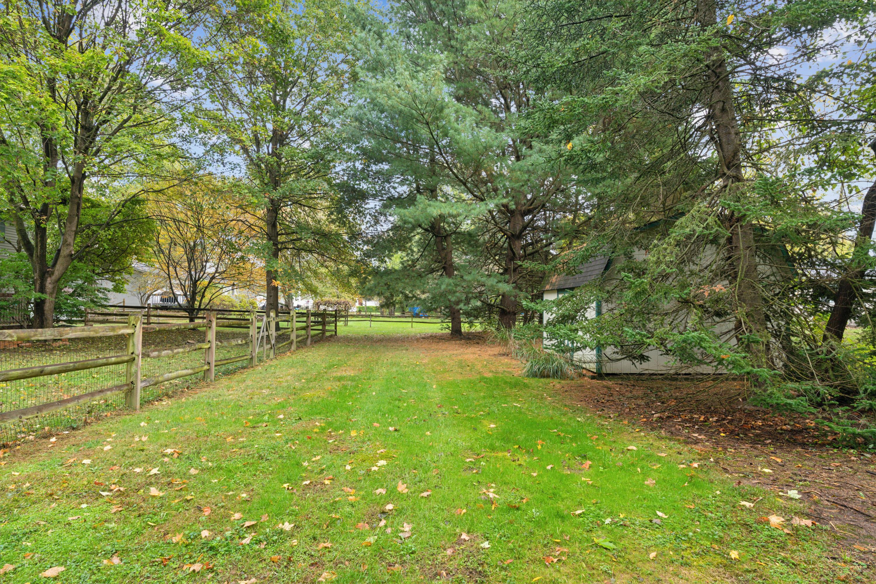 137 Carryback Drive SW