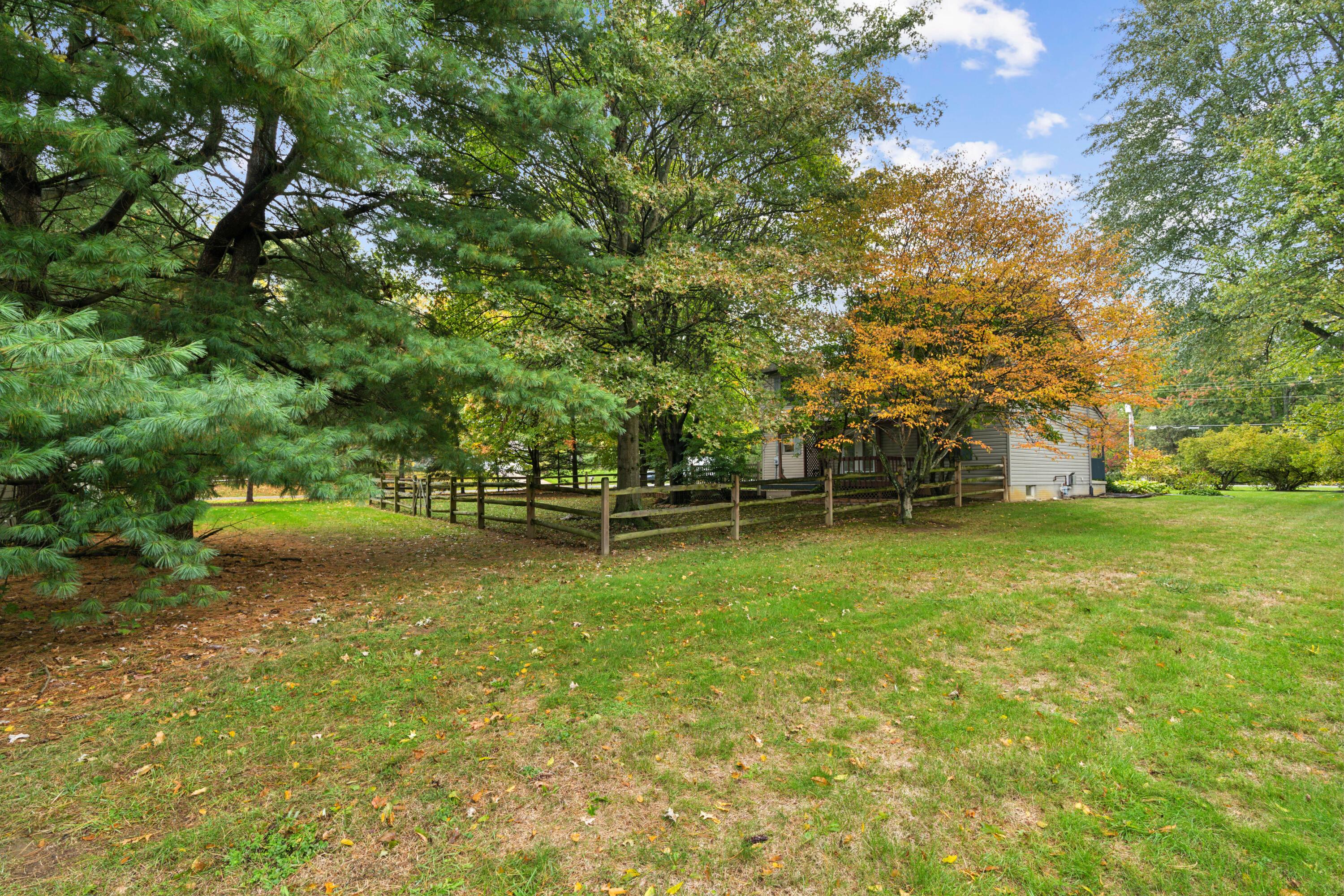 137 Carryback Drive SW