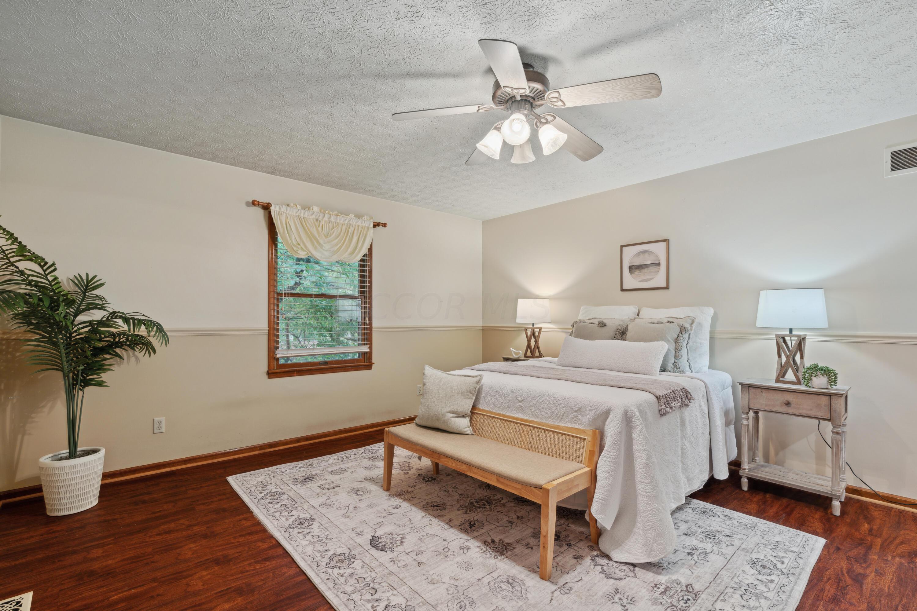 137 Carryback Drive SW