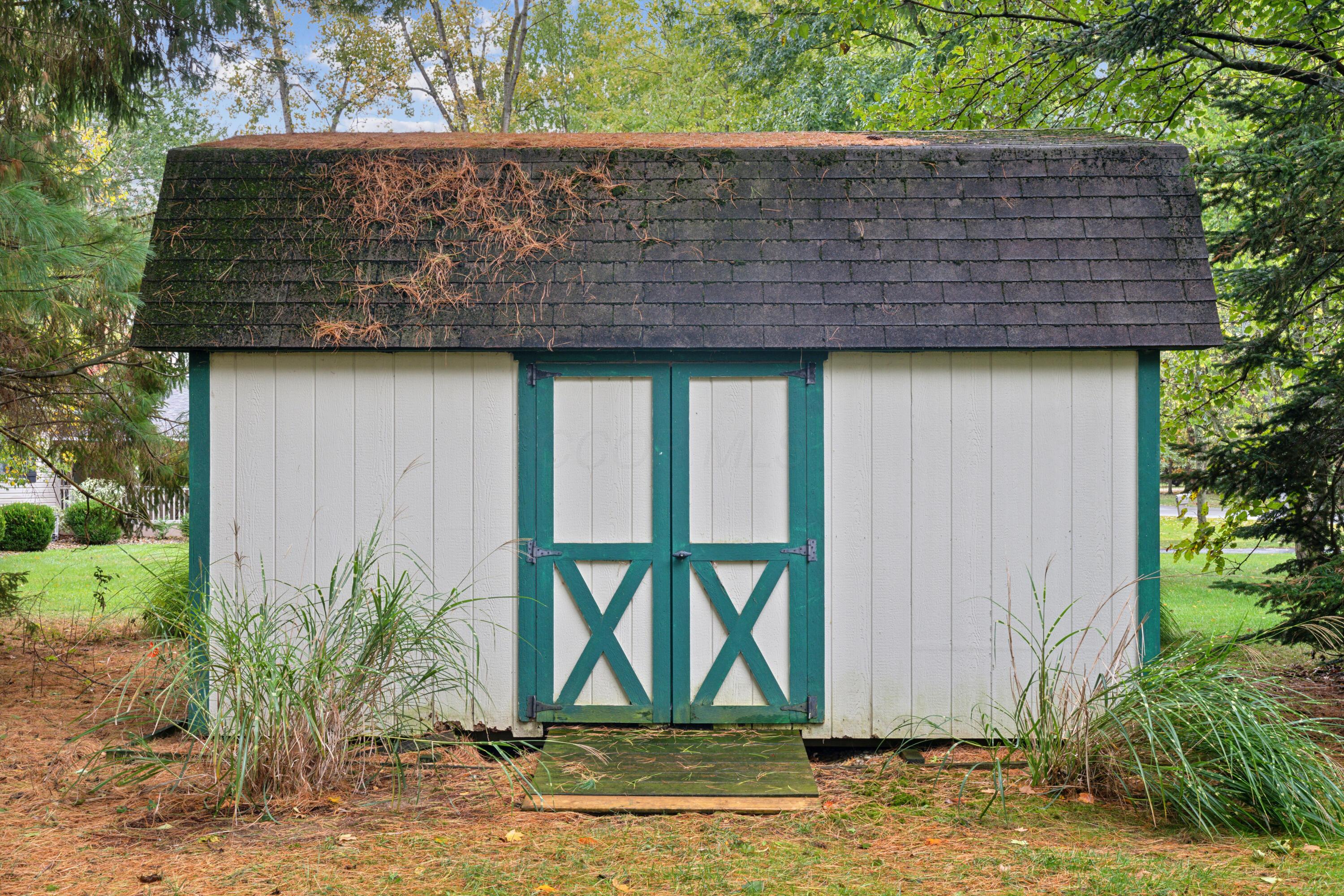 137 Carryback Drive SW