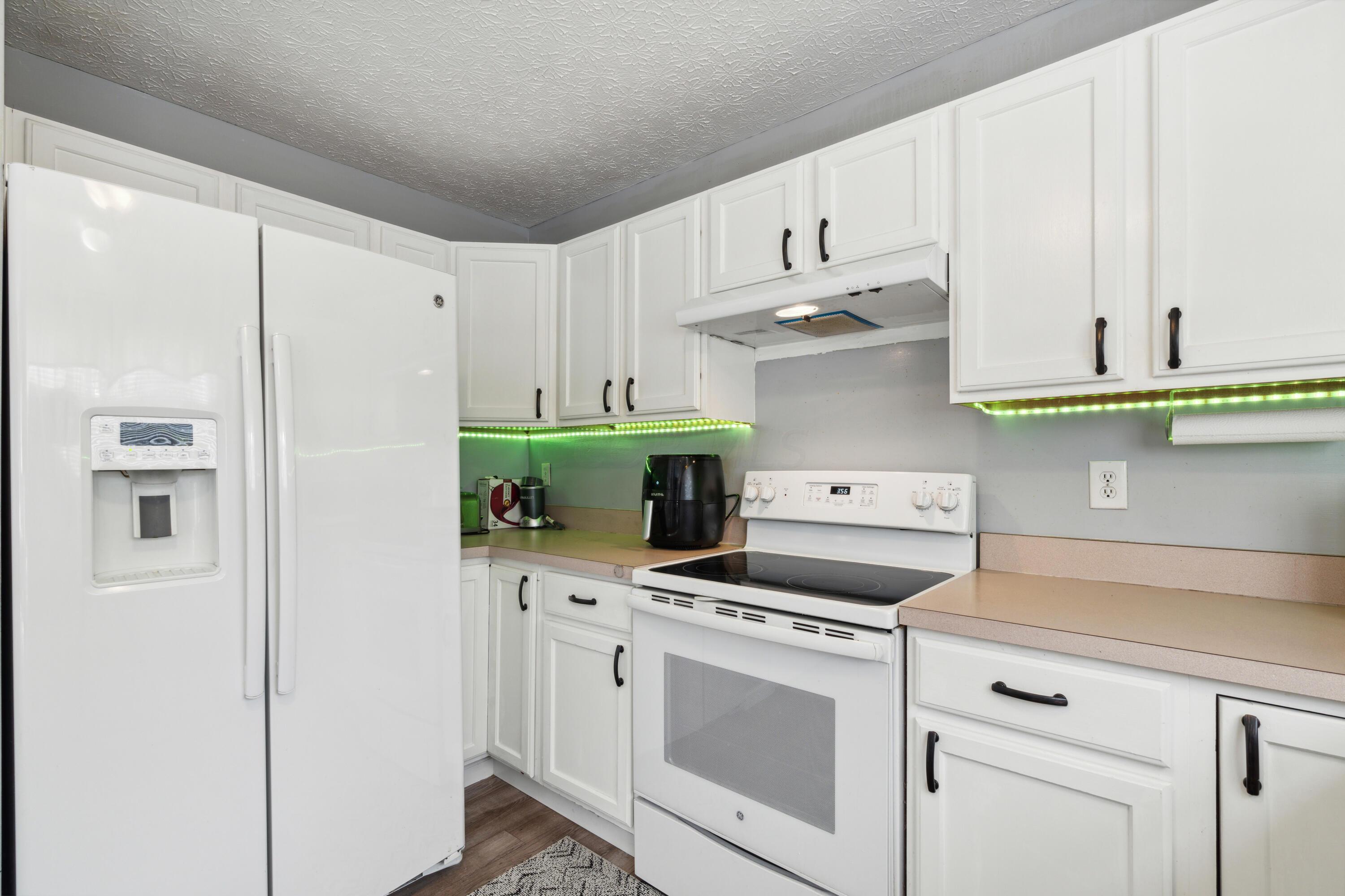 527 Tourmaline Drive