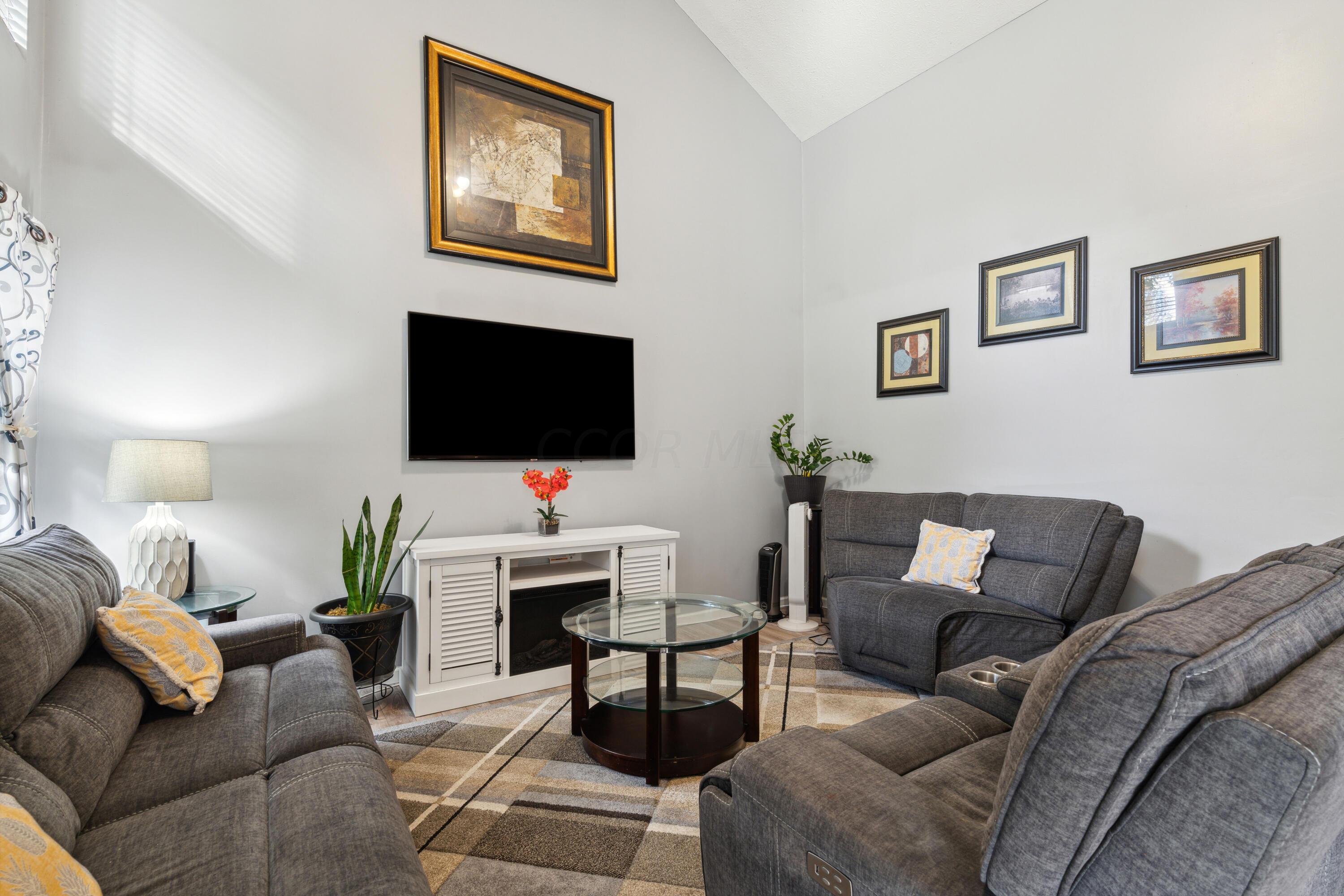 527 Tourmaline Drive