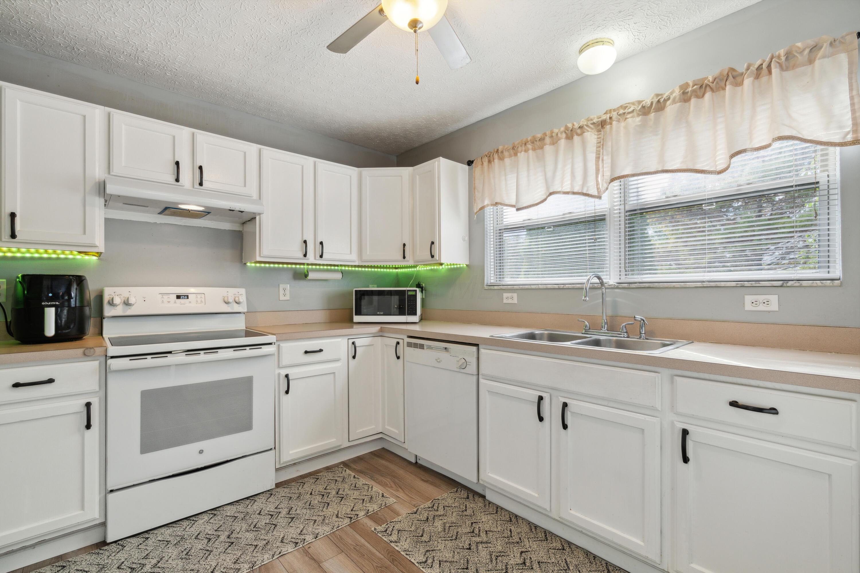 527 Tourmaline Drive