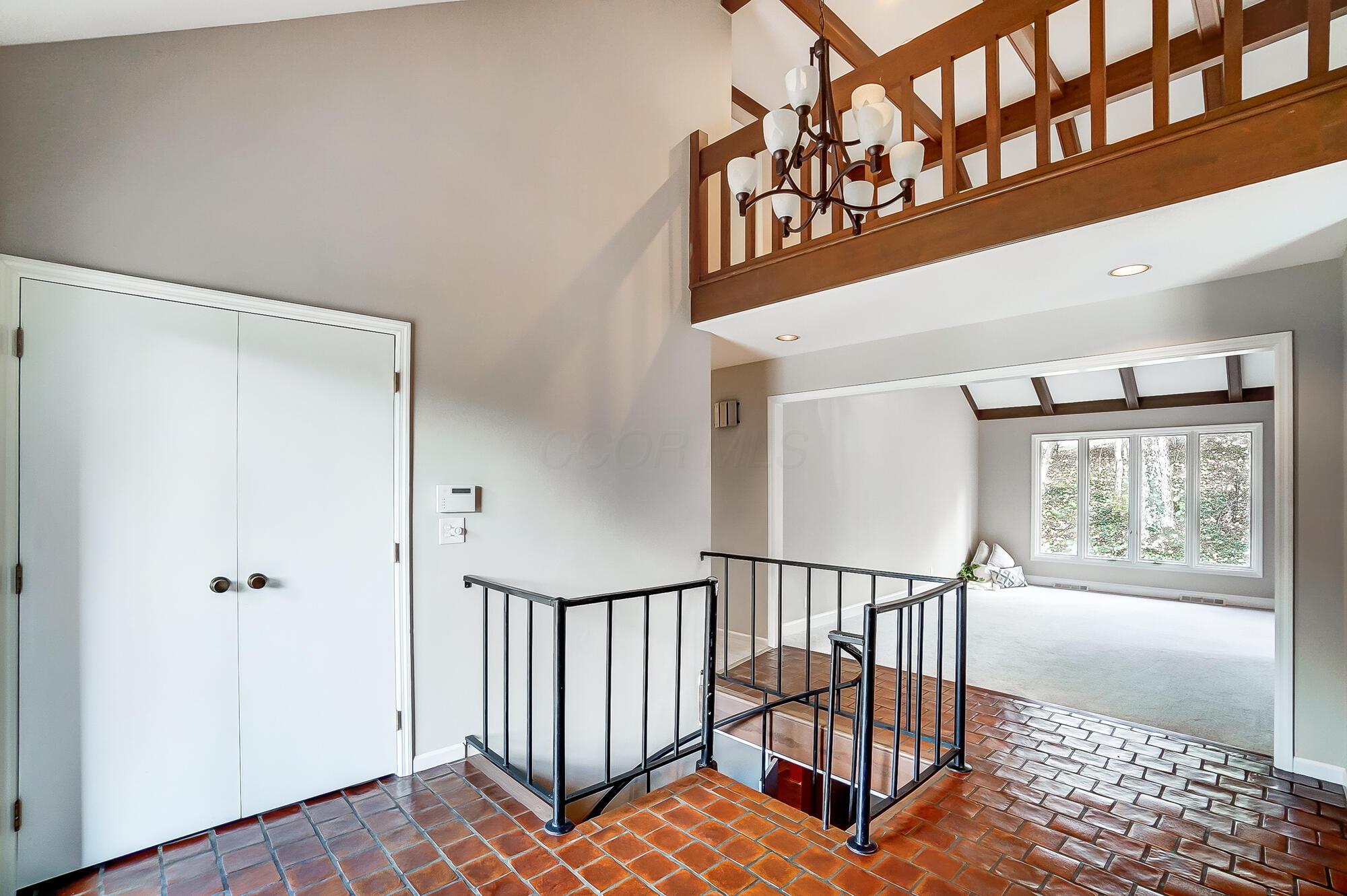 2710 Fairfax Drive