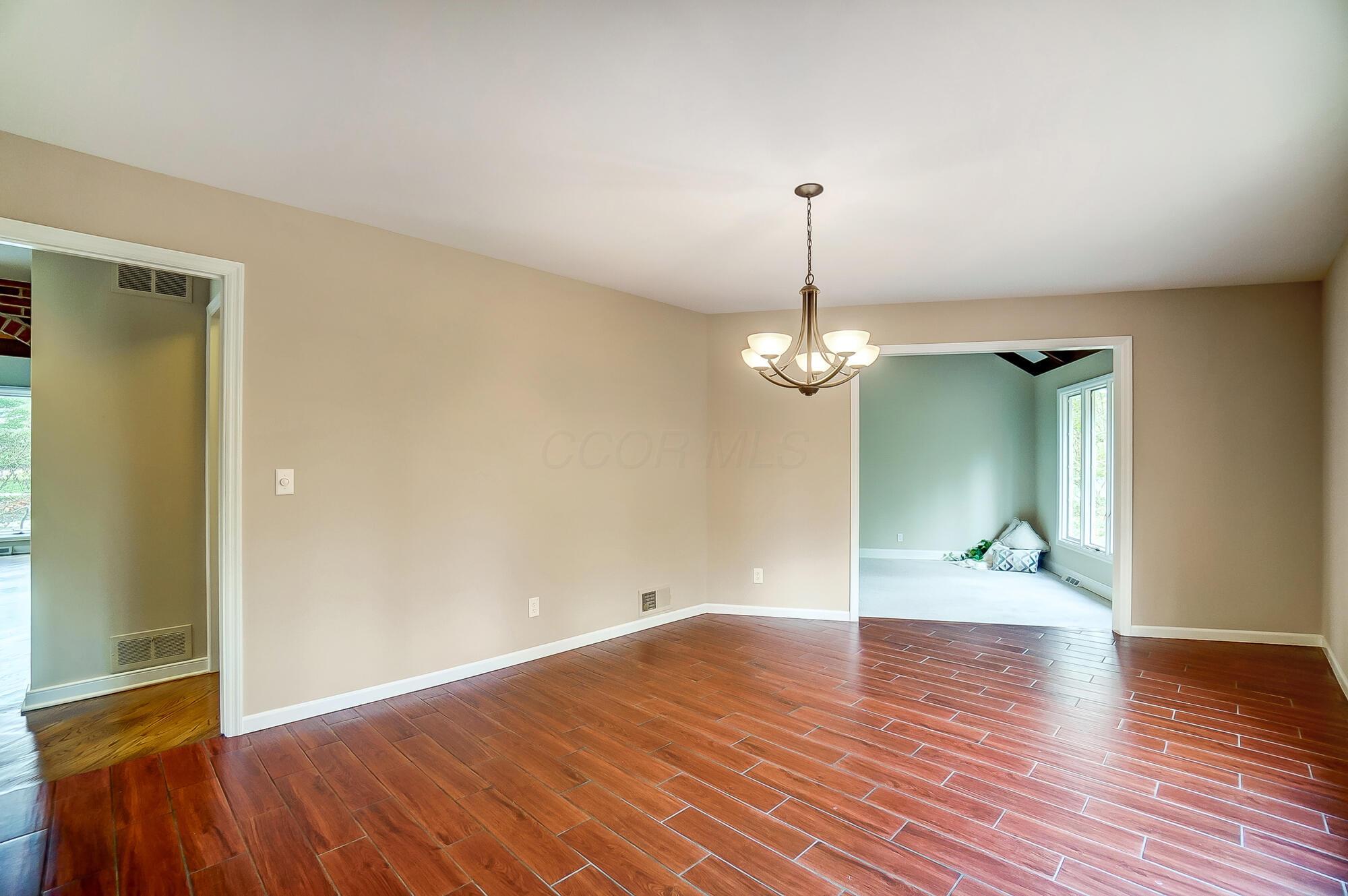 2710 Fairfax Drive
