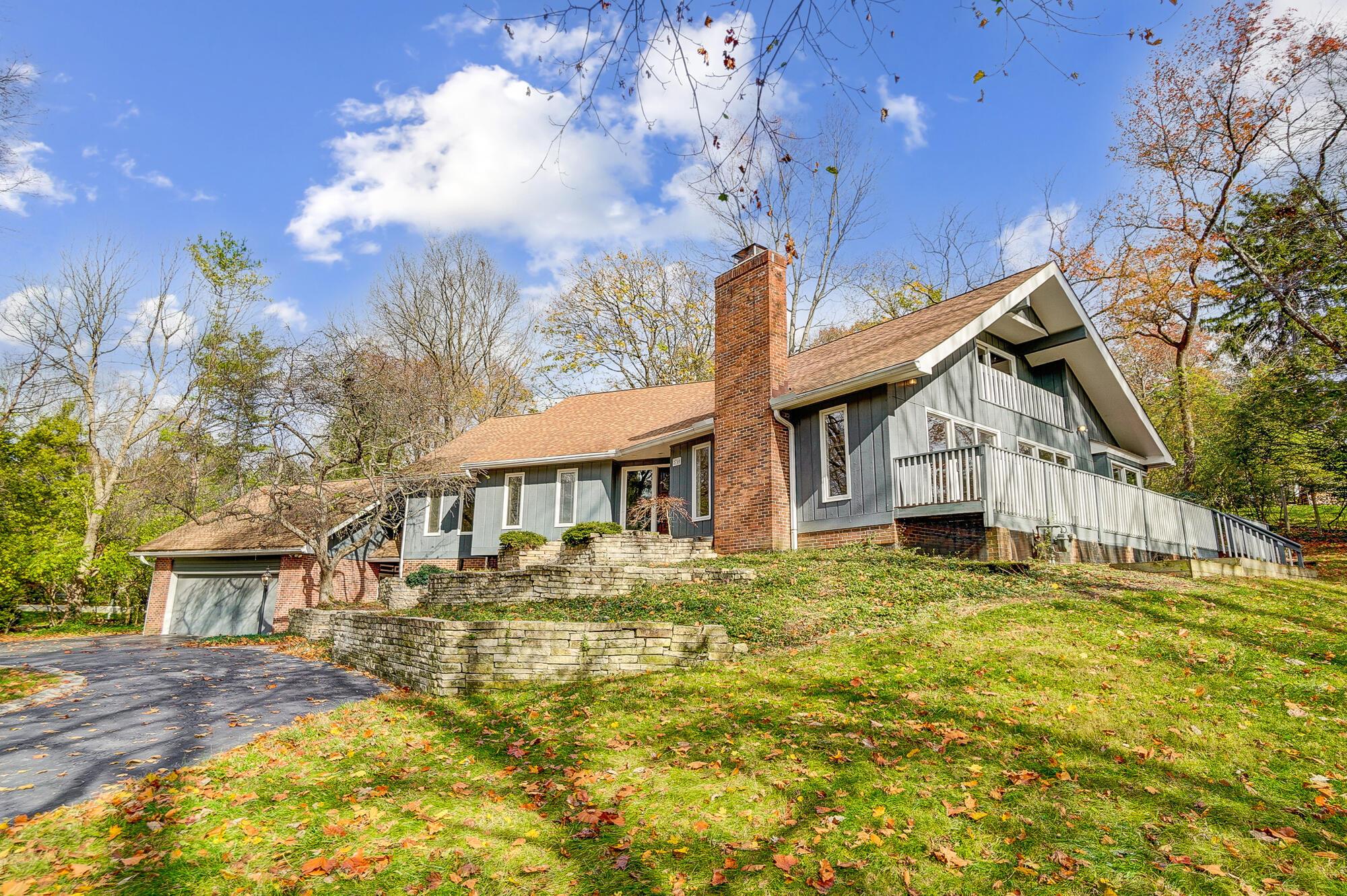 2710 Fairfax Drive