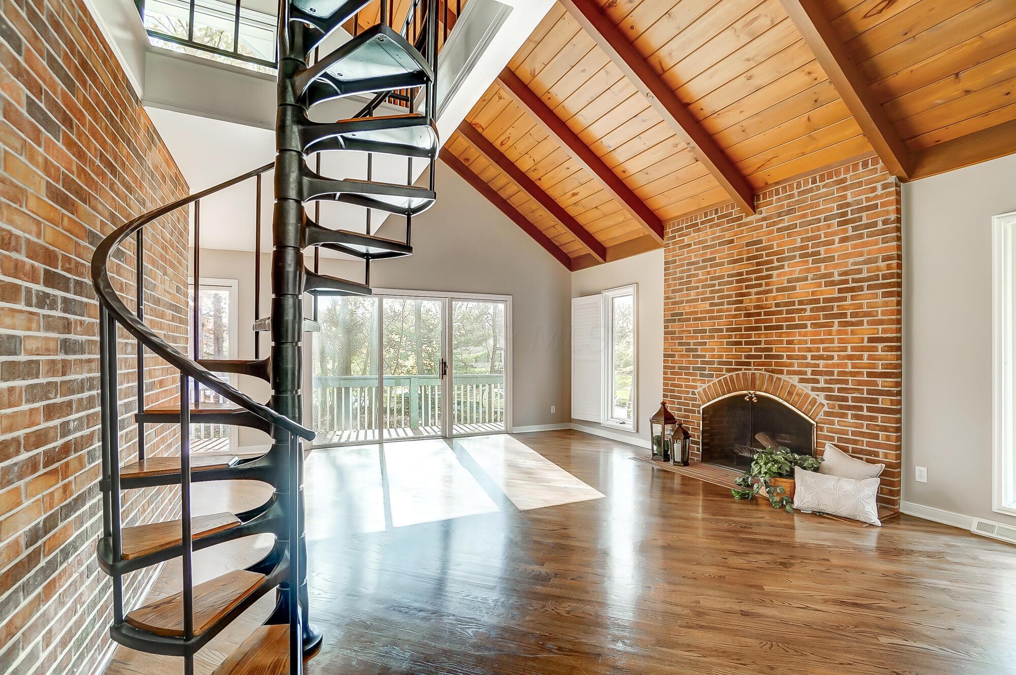 2710 Fairfax Drive