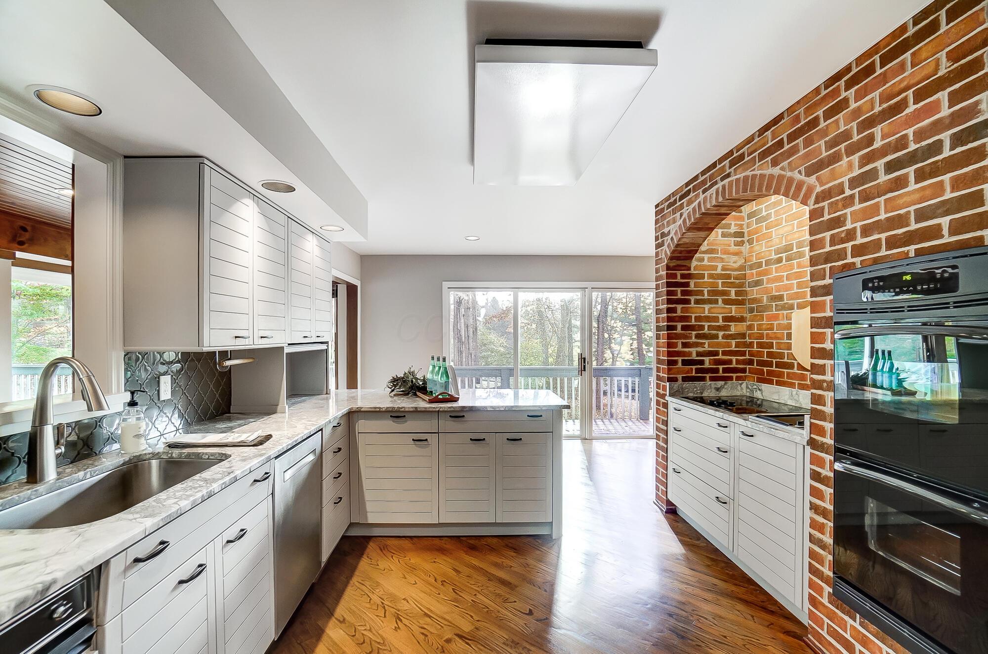2710 Fairfax Drive