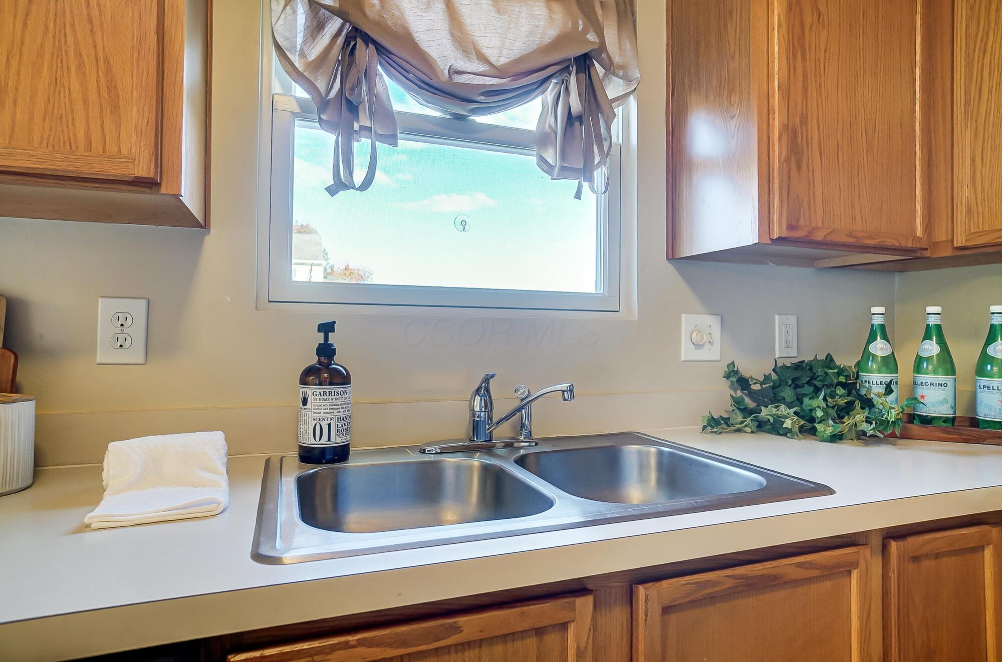 5544 Arklow Way, 123