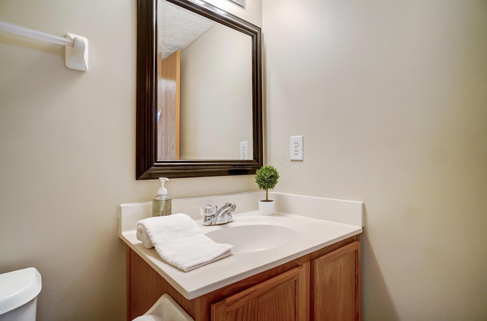 5544 Arklow Way, 123