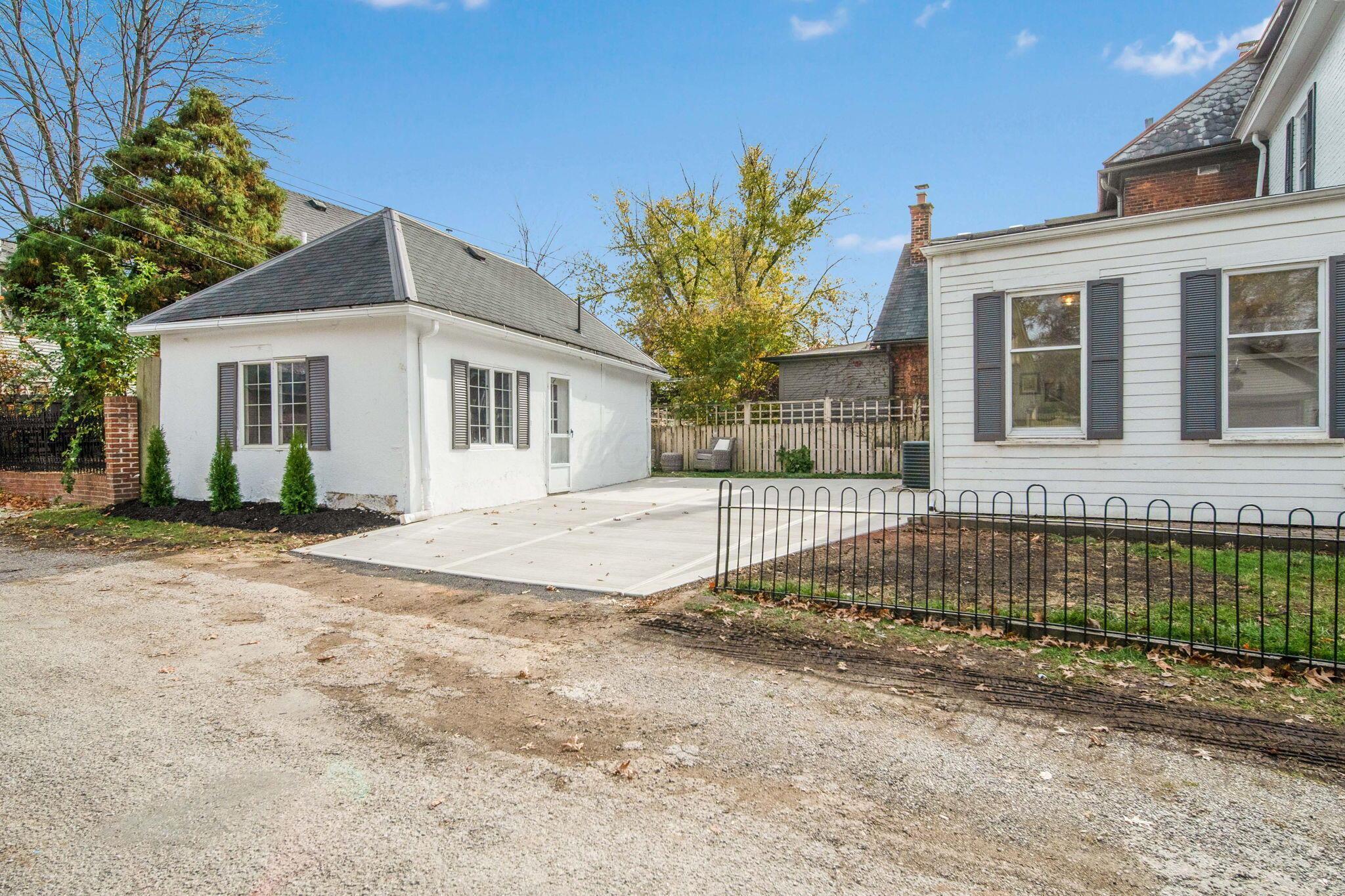 712 S 6th Street