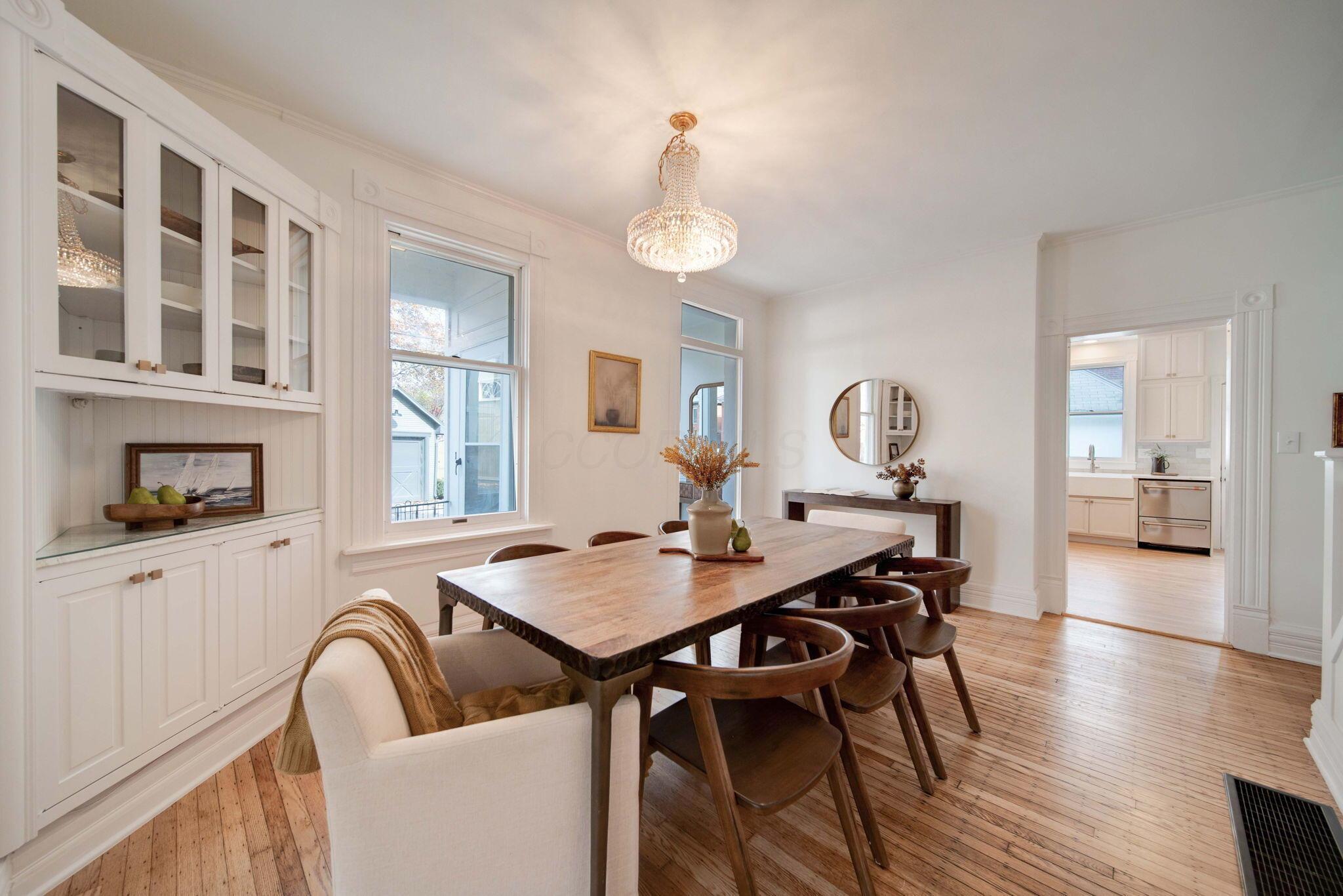 712 S 6th Street
