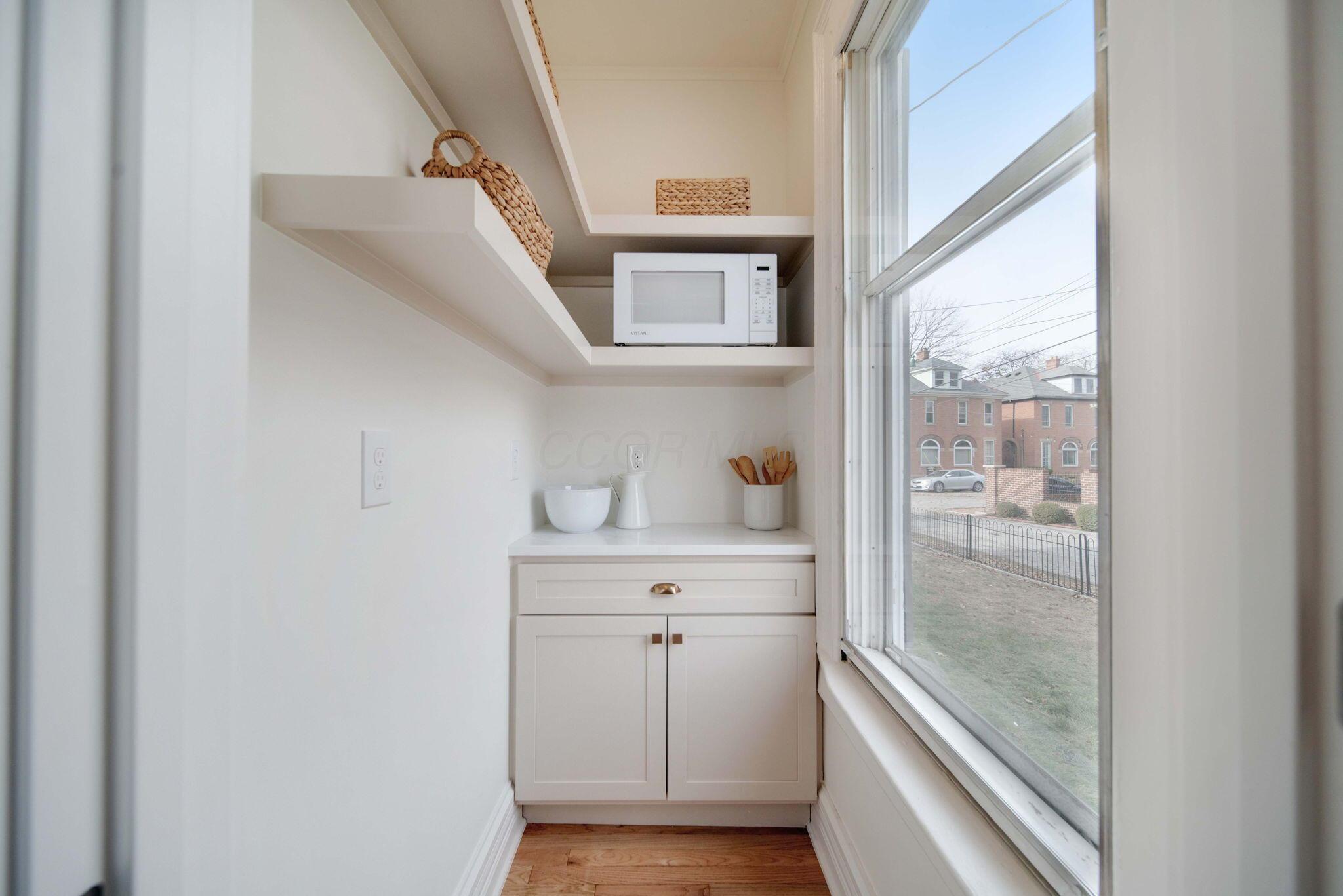 712 S 6th Street