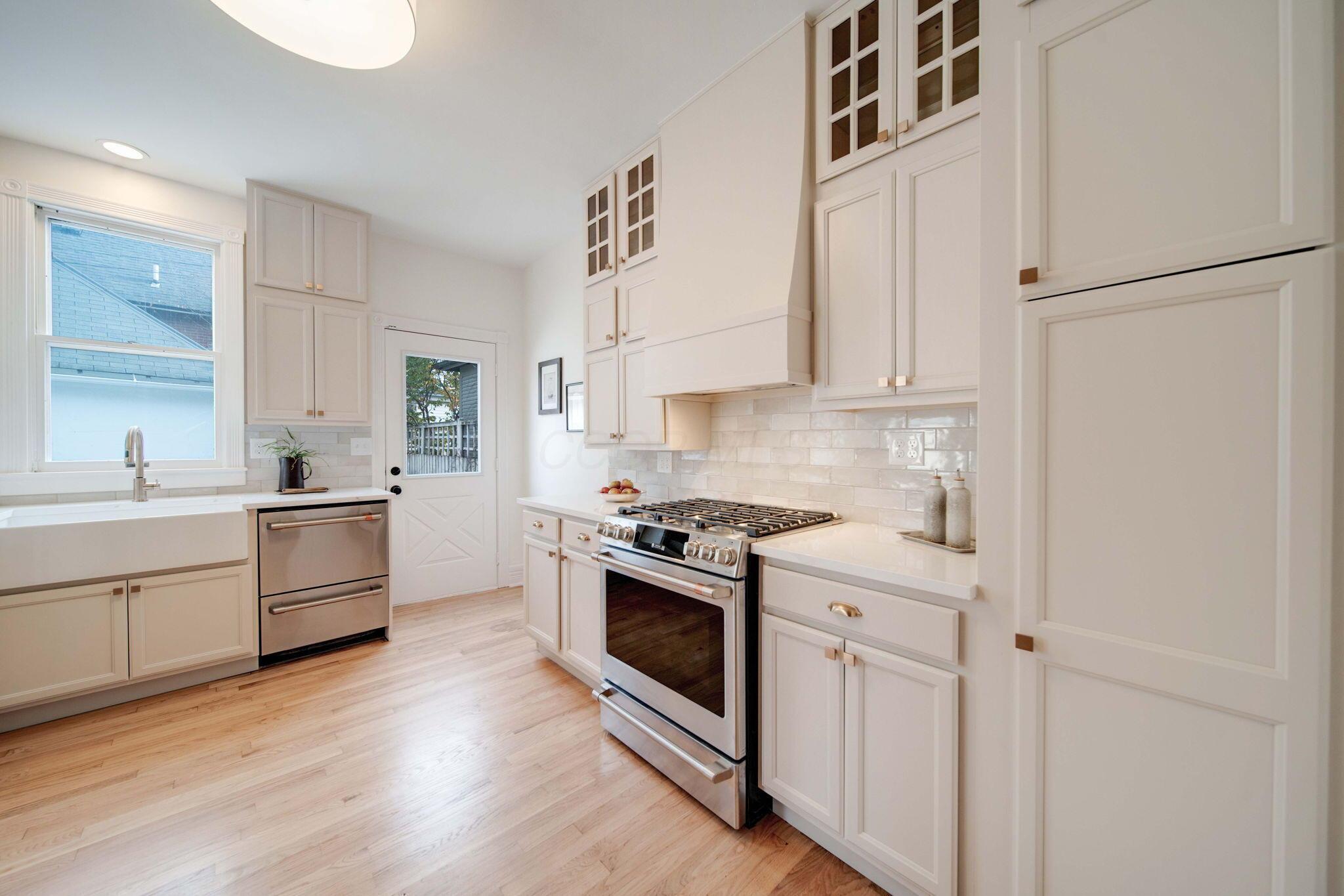 712 S 6th Street