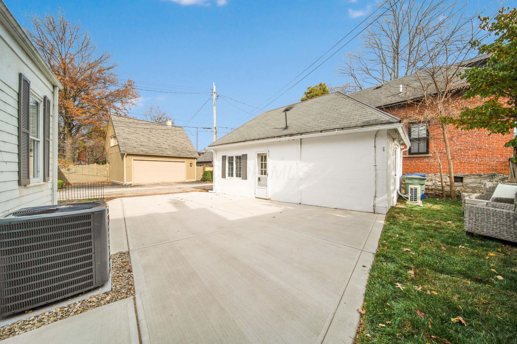 712 S 6th Street