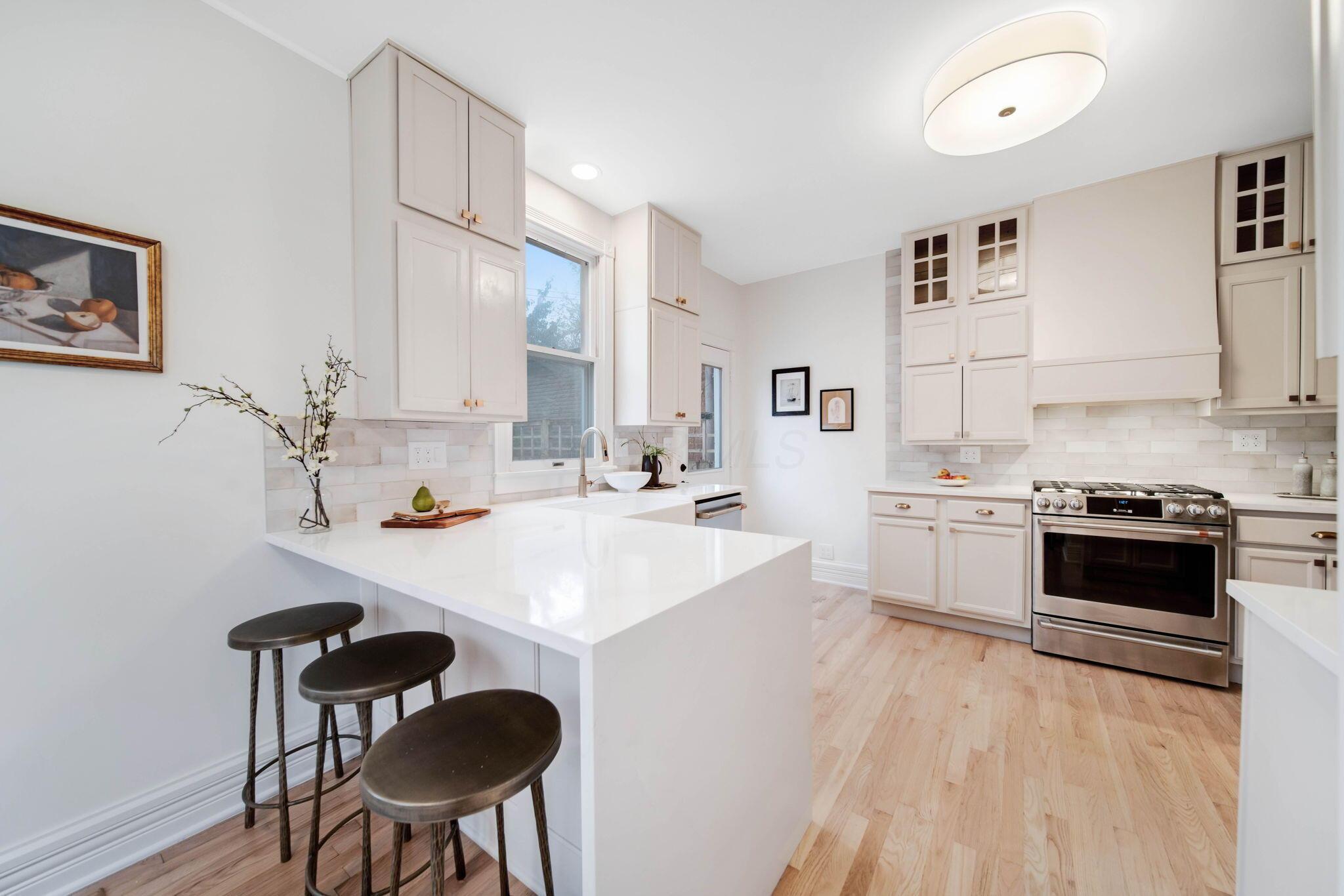 712 S 6th Street