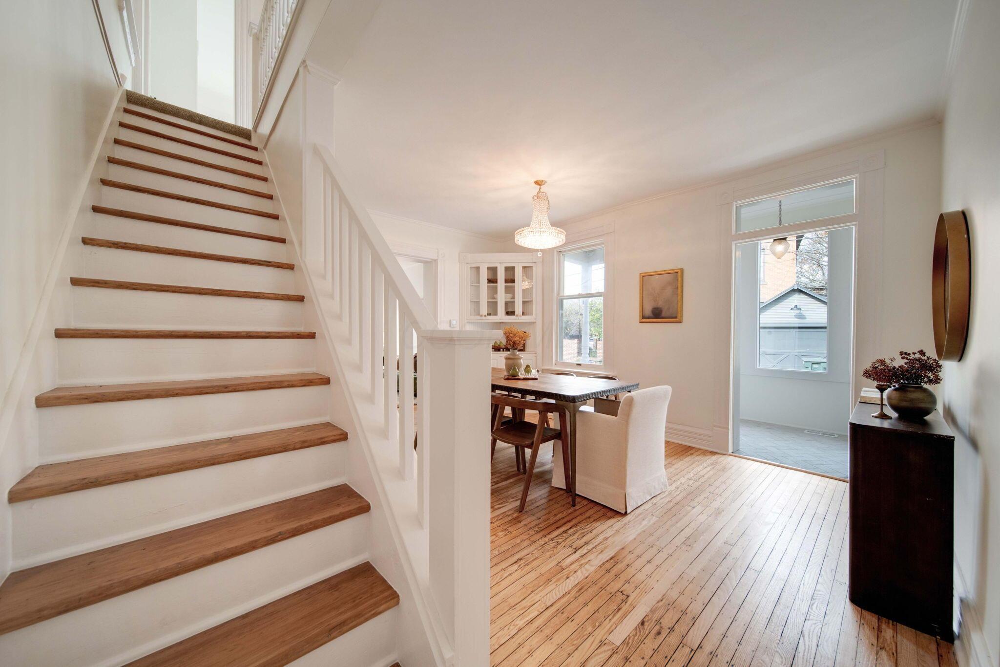 712 S 6th Street