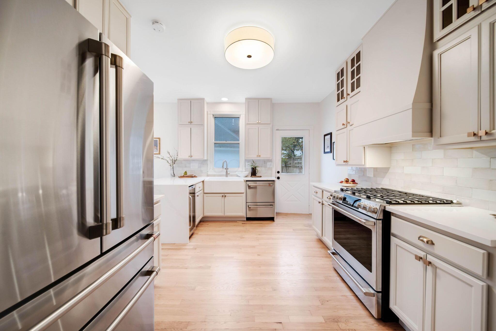 712 S 6th Street