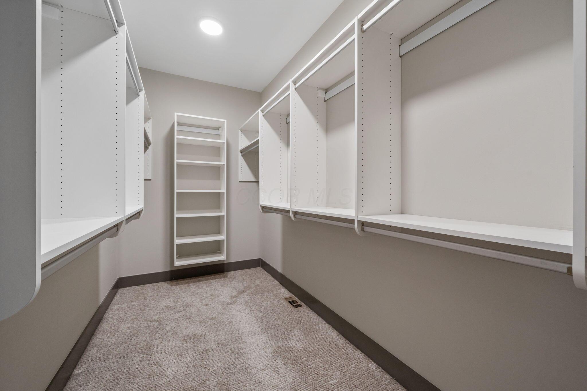 439 W 5th Avenue, 14