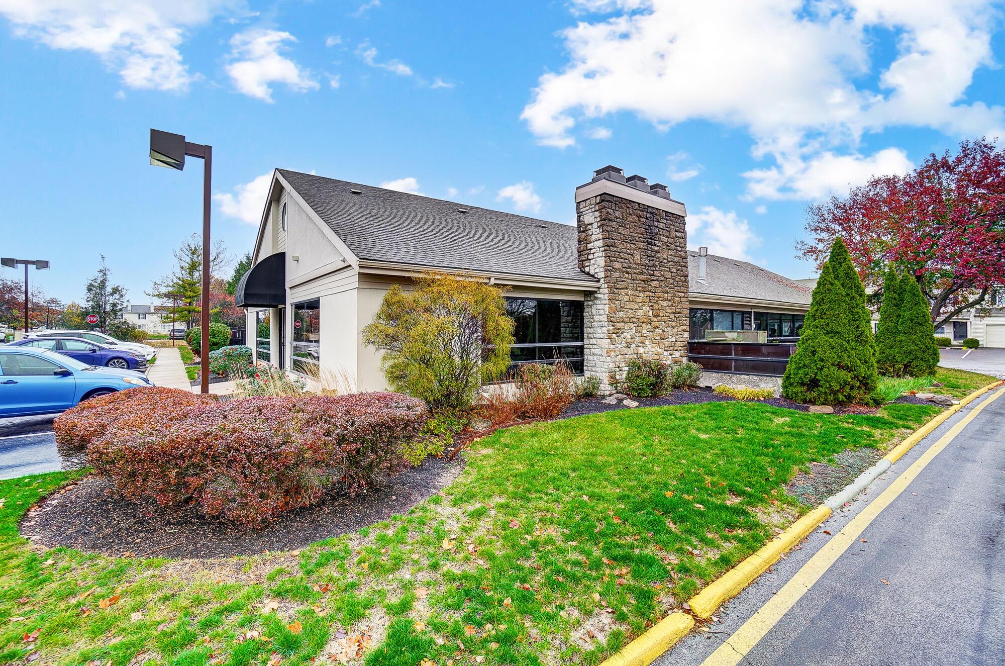 2401 Winona Drive, 87A