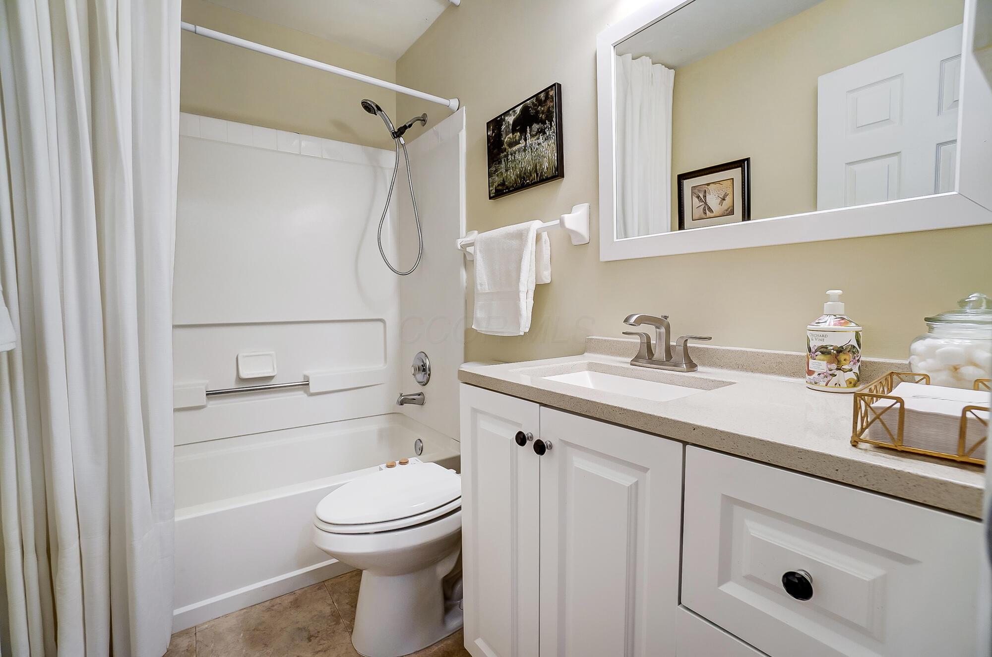 2401 Winona Drive, 87A