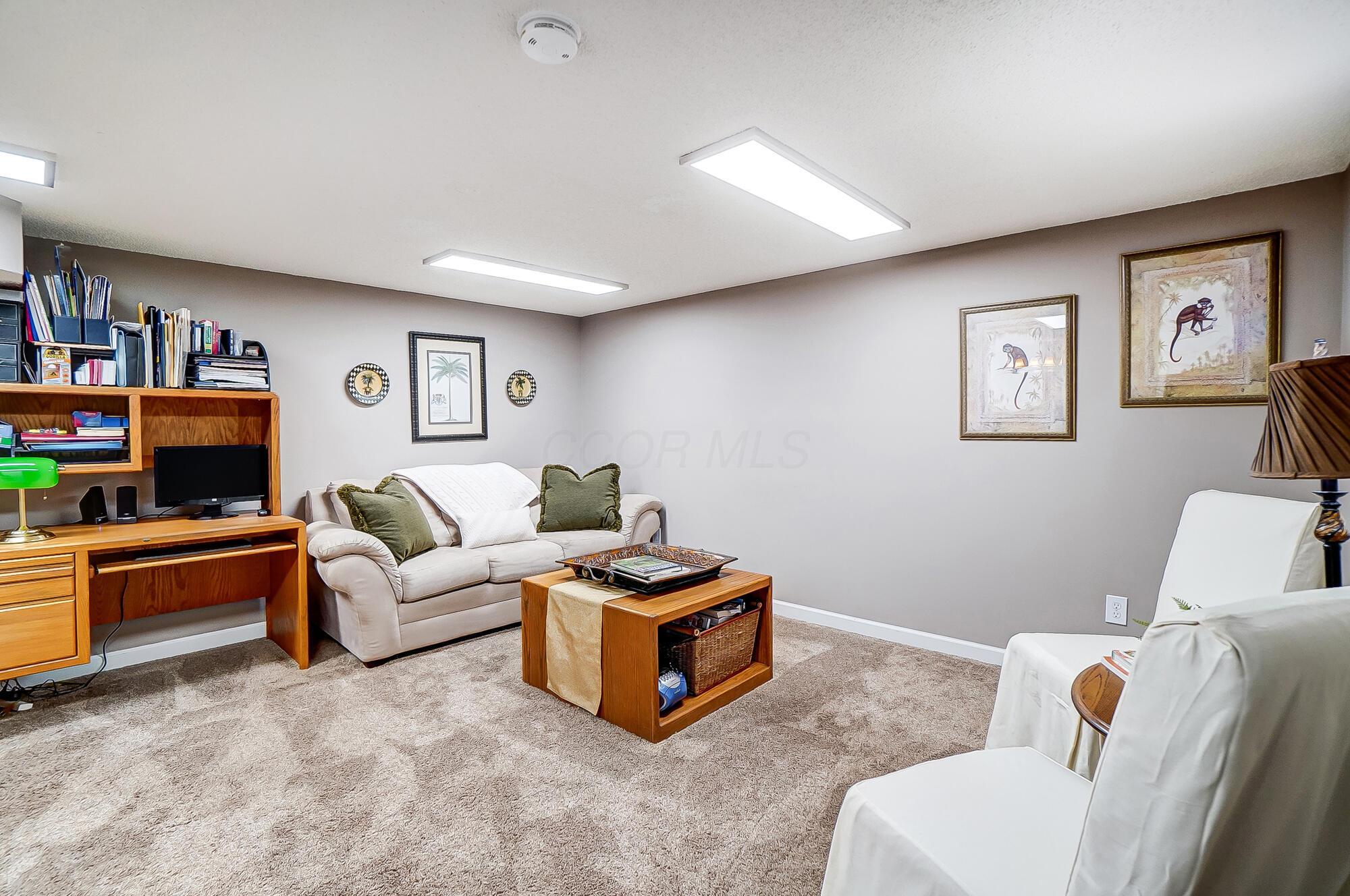 2401 Winona Drive, 87A