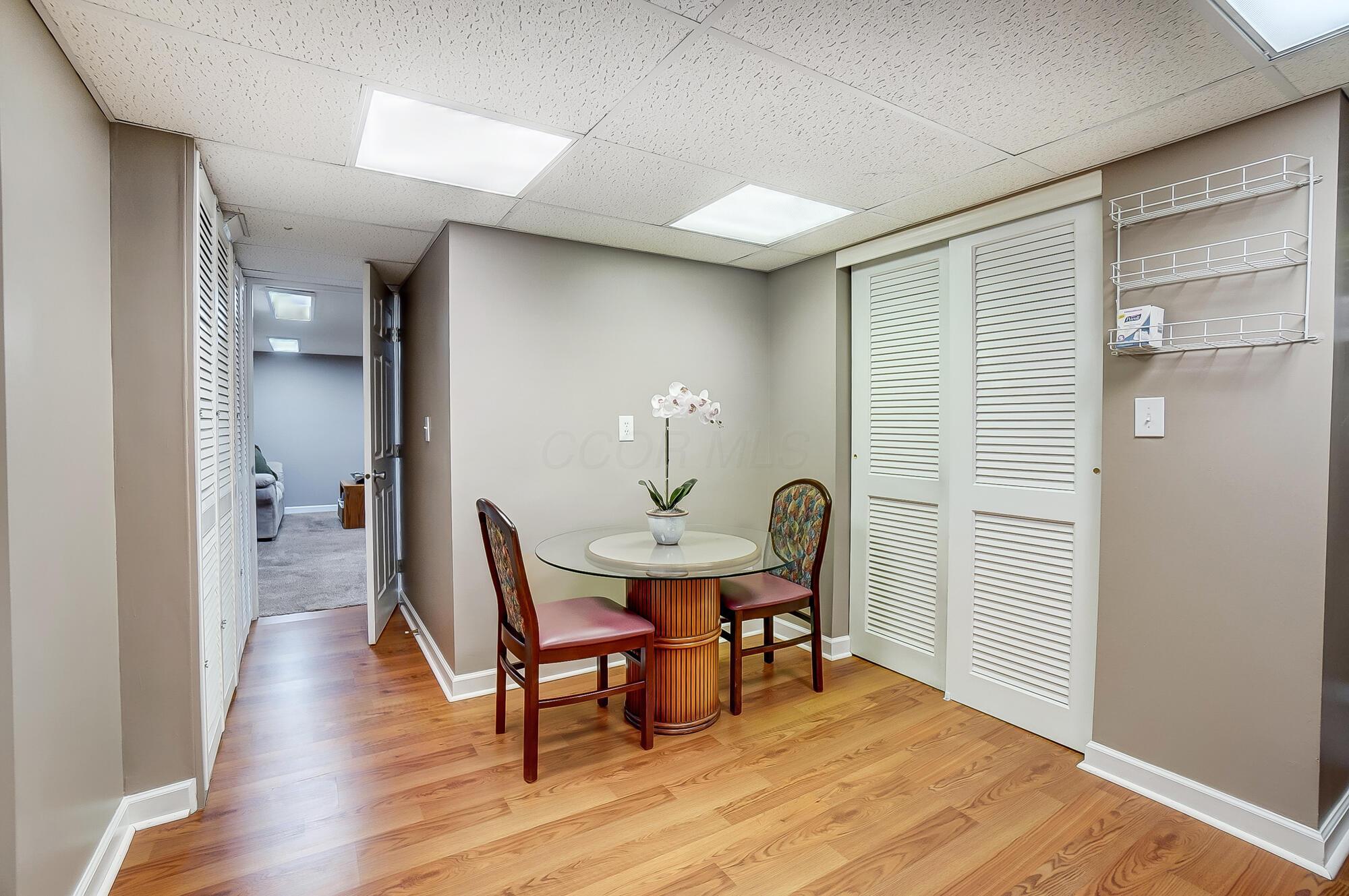 2401 Winona Drive, 87A