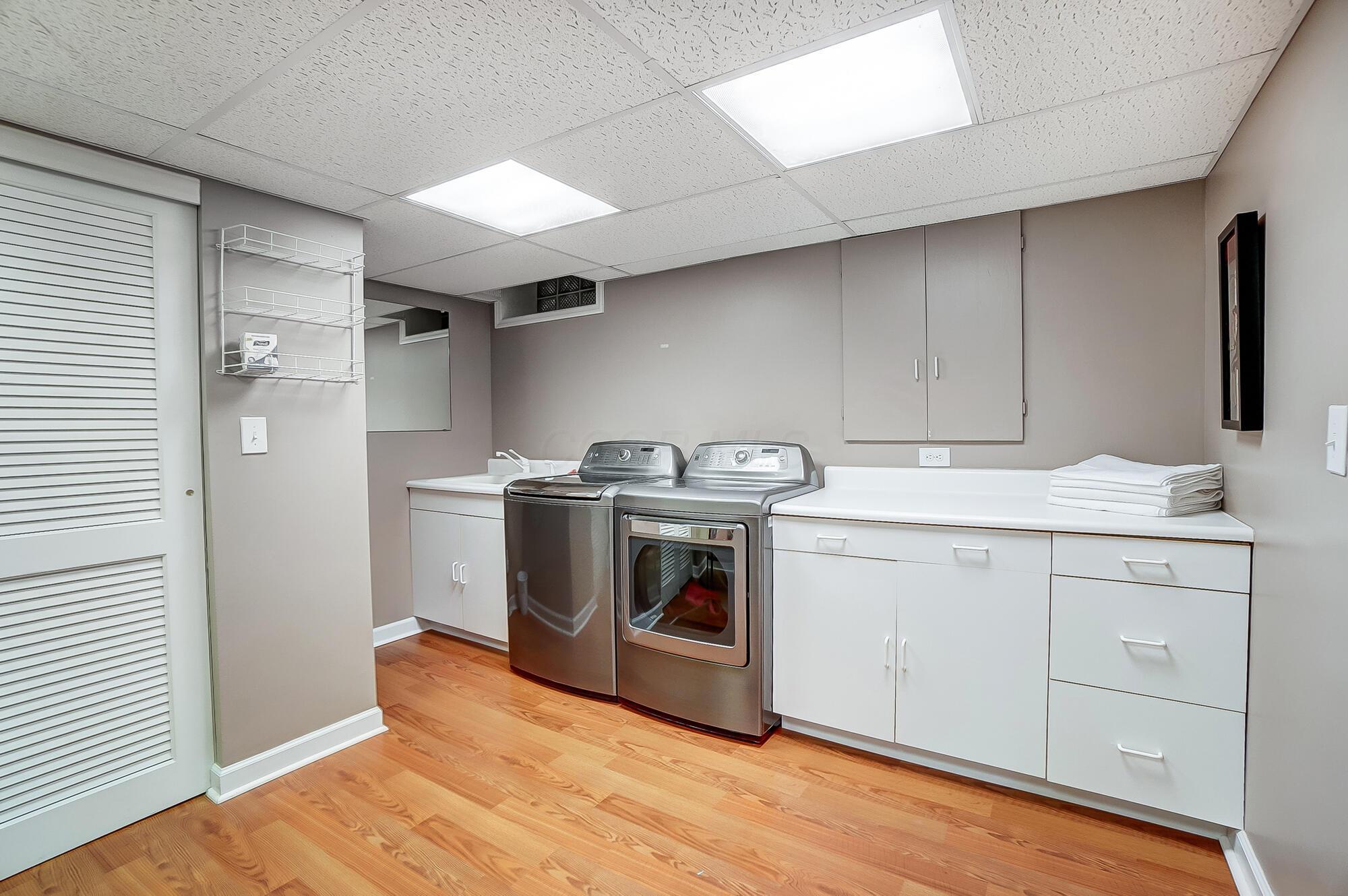 2401 Winona Drive, 87A