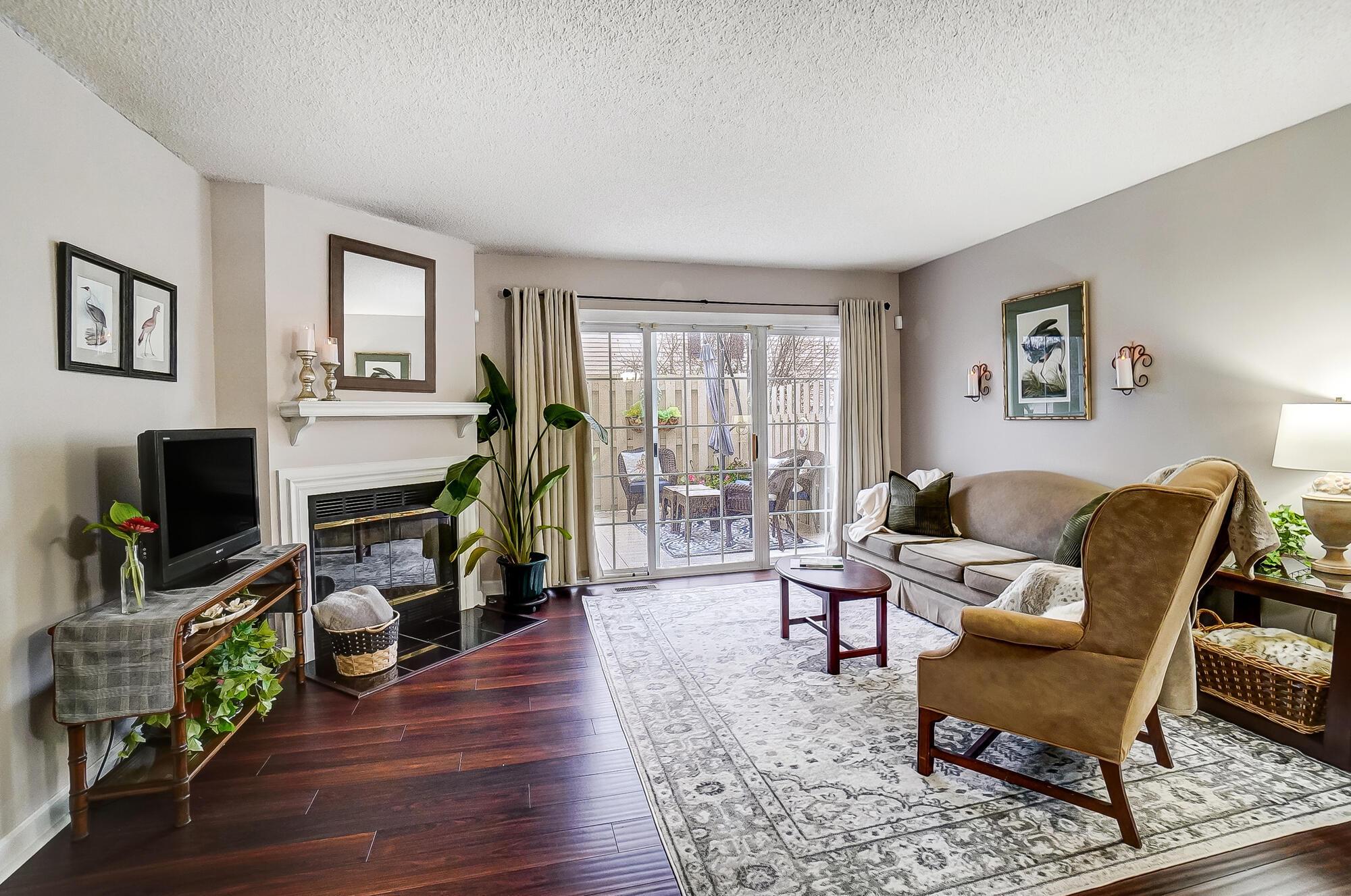 2401 Winona Drive, 87A