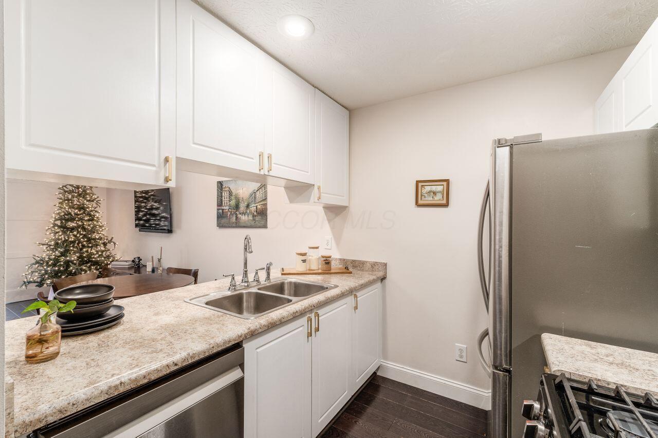 6705 Axtel Drive, 5C