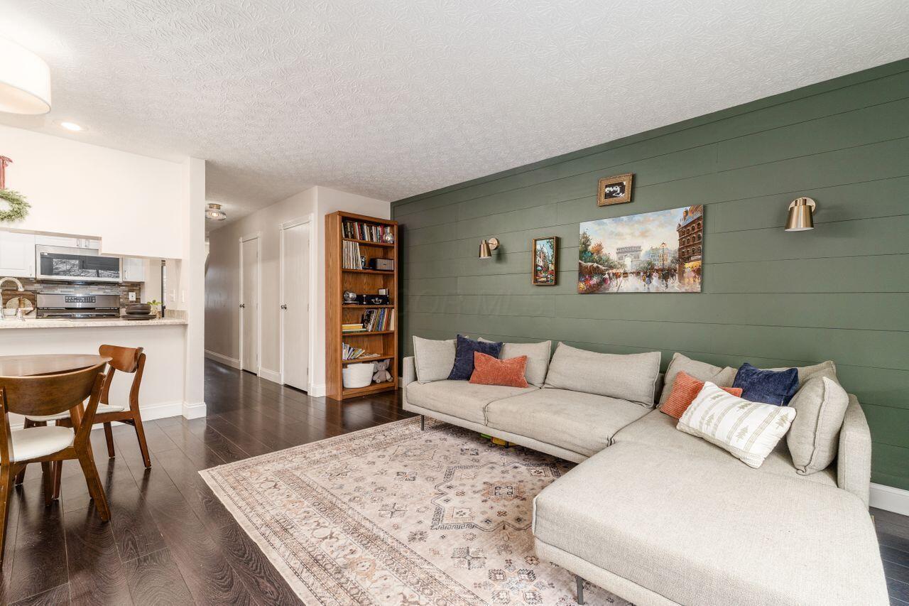 6705 Axtel Drive, 5C