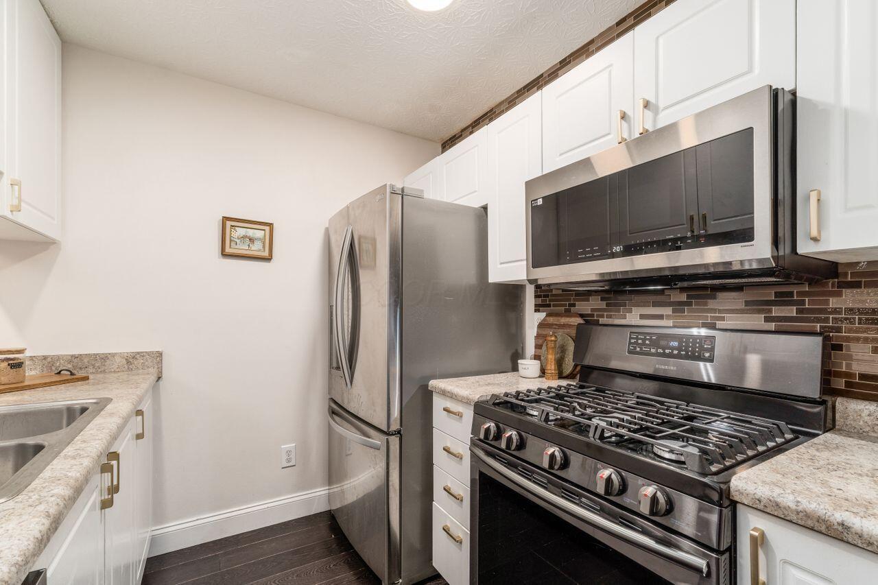 6705 Axtel Drive, 5C