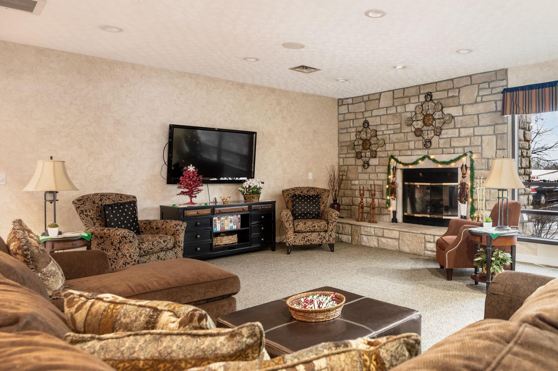 6705 Axtel Drive, 5C