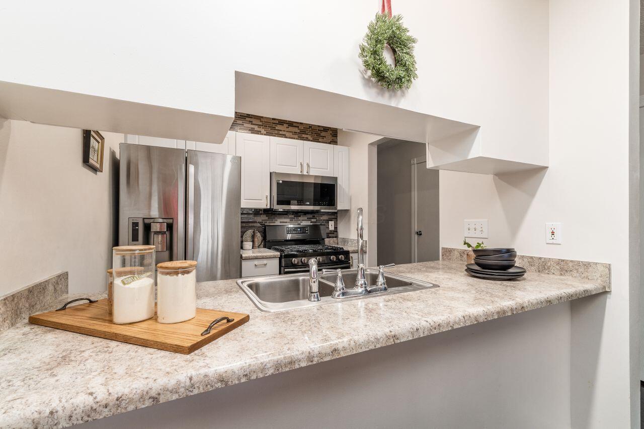 6705 Axtel Drive, 5C