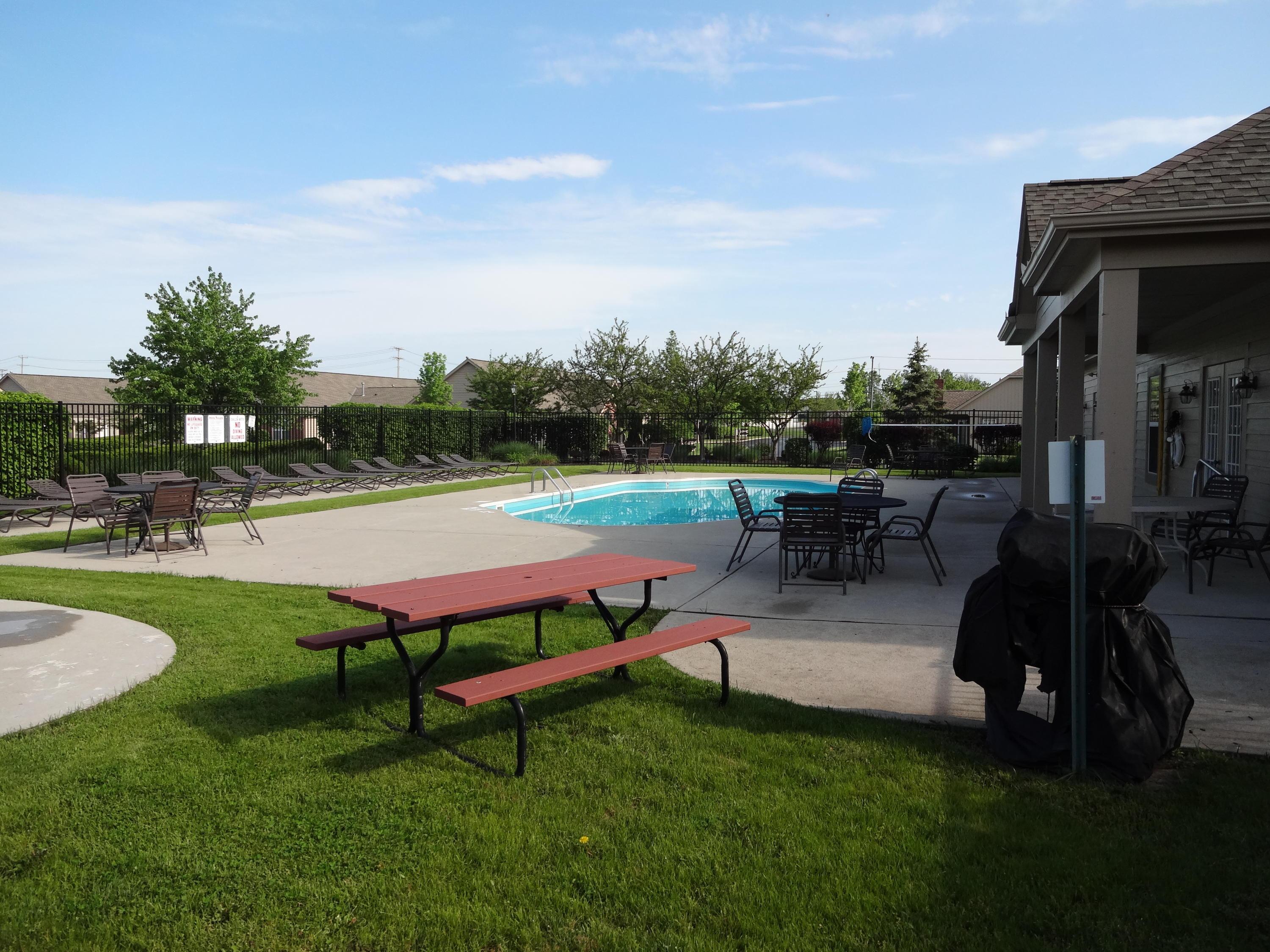 552 Dandy Brush Lane E, 5