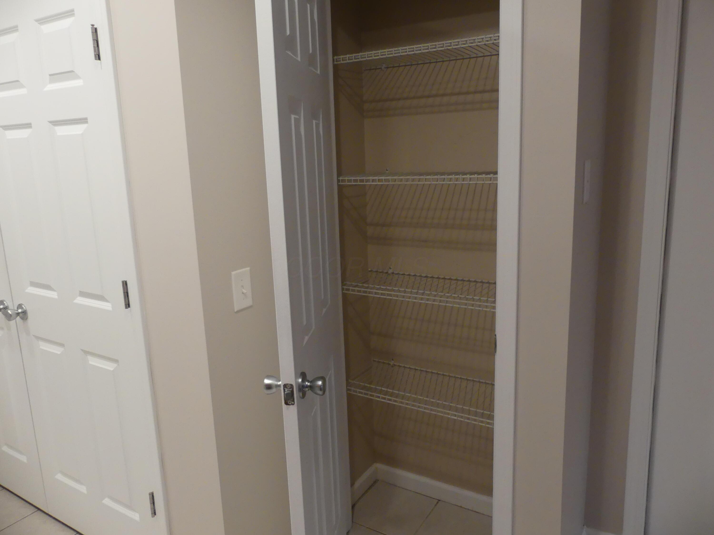 552 Dandy Brush Lane E, 5